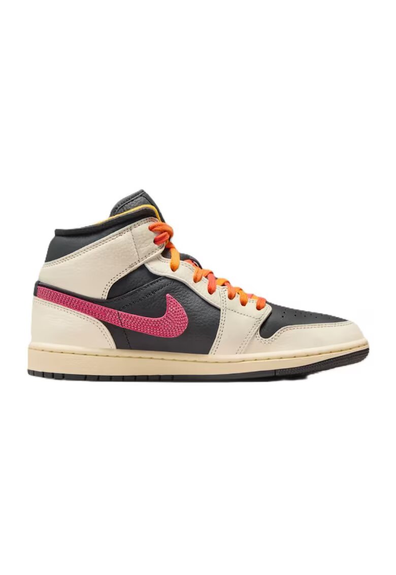 Nike Дамски спортни обувки WMNS AIR JORDAN 1 MID SE EDG - Естествена кожа - 46777