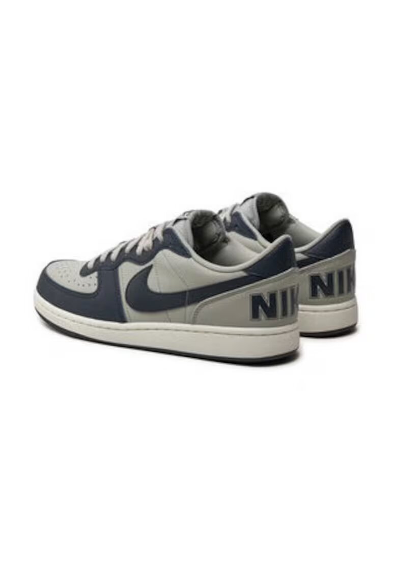 Nike Спортни обувки 304341564 - естествена кожа - 38 EU