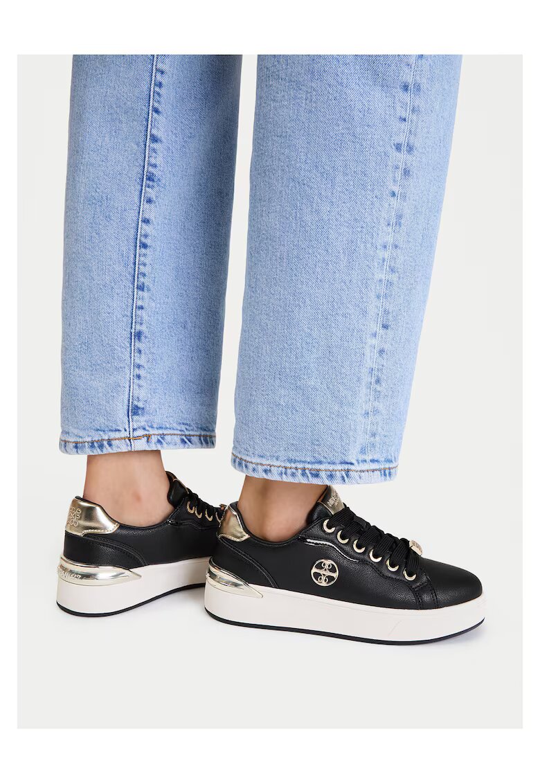 NINE WEST дамски маратонки от еко кожа с платформа и златни детайли - черно