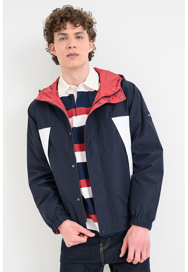 Tommy Hilfiger Двулицево олекотено яке с качулка - Бял/Тъмносин