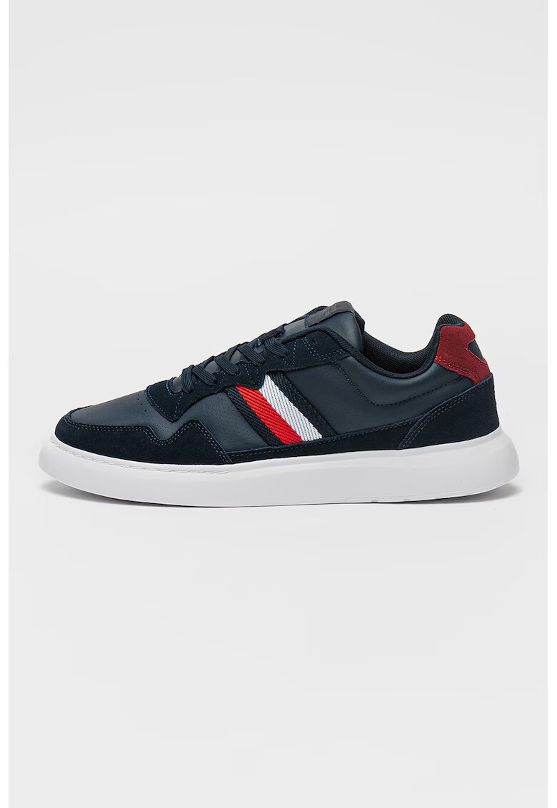 Tommy Hilfiger Велурени спортни обувки със синтетика - Червен/Слонова кост/Тъмносин
