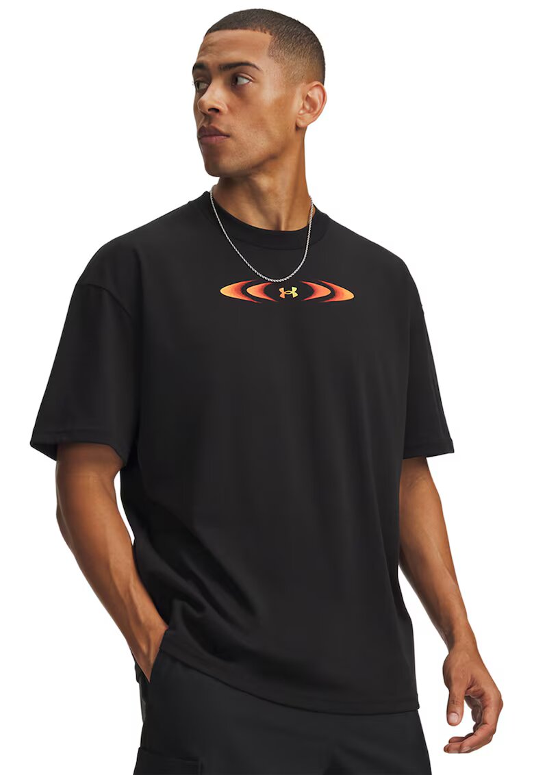 Under Armour Тениска с памук с принт - Черен/Оранжев