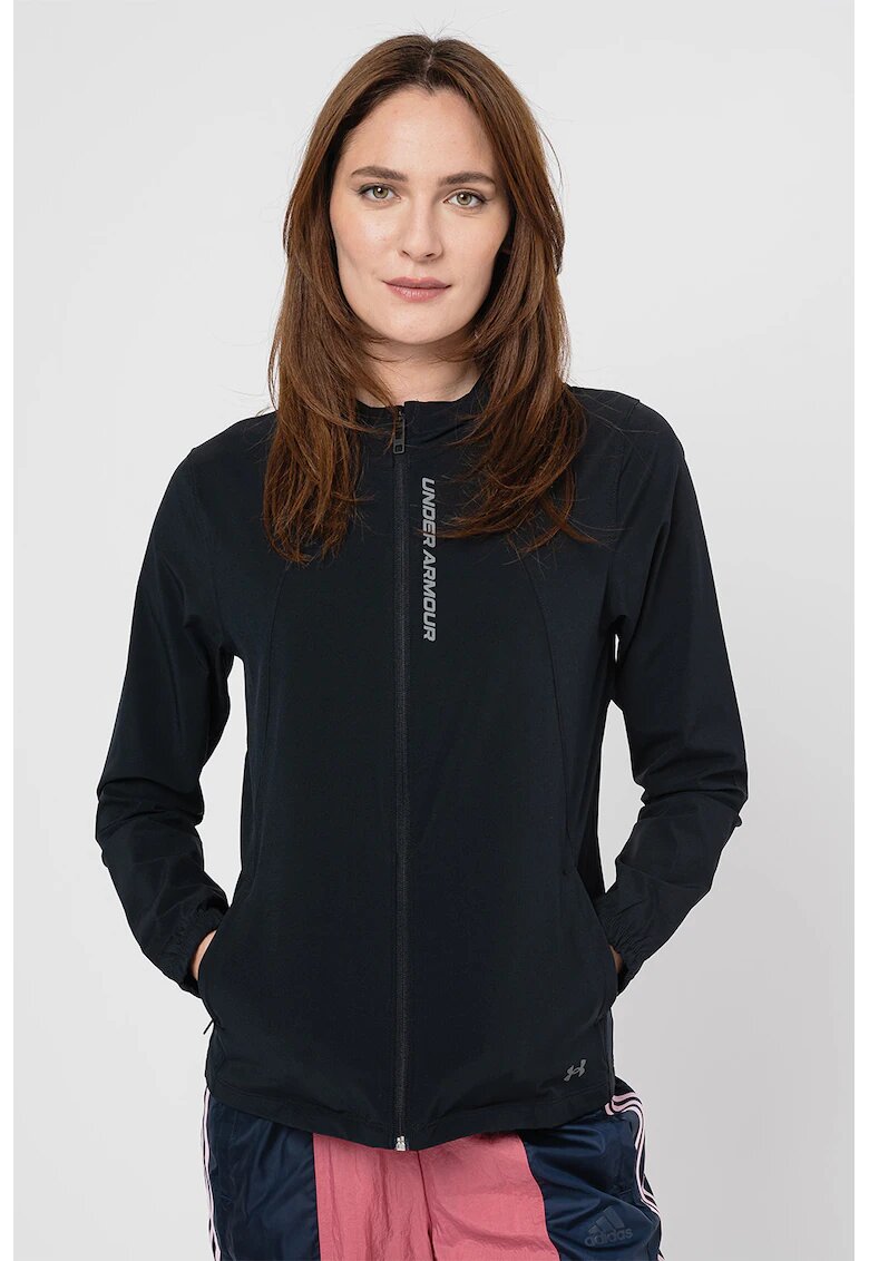 Under Armour Яке за бягане OutRun The Storm с качулка