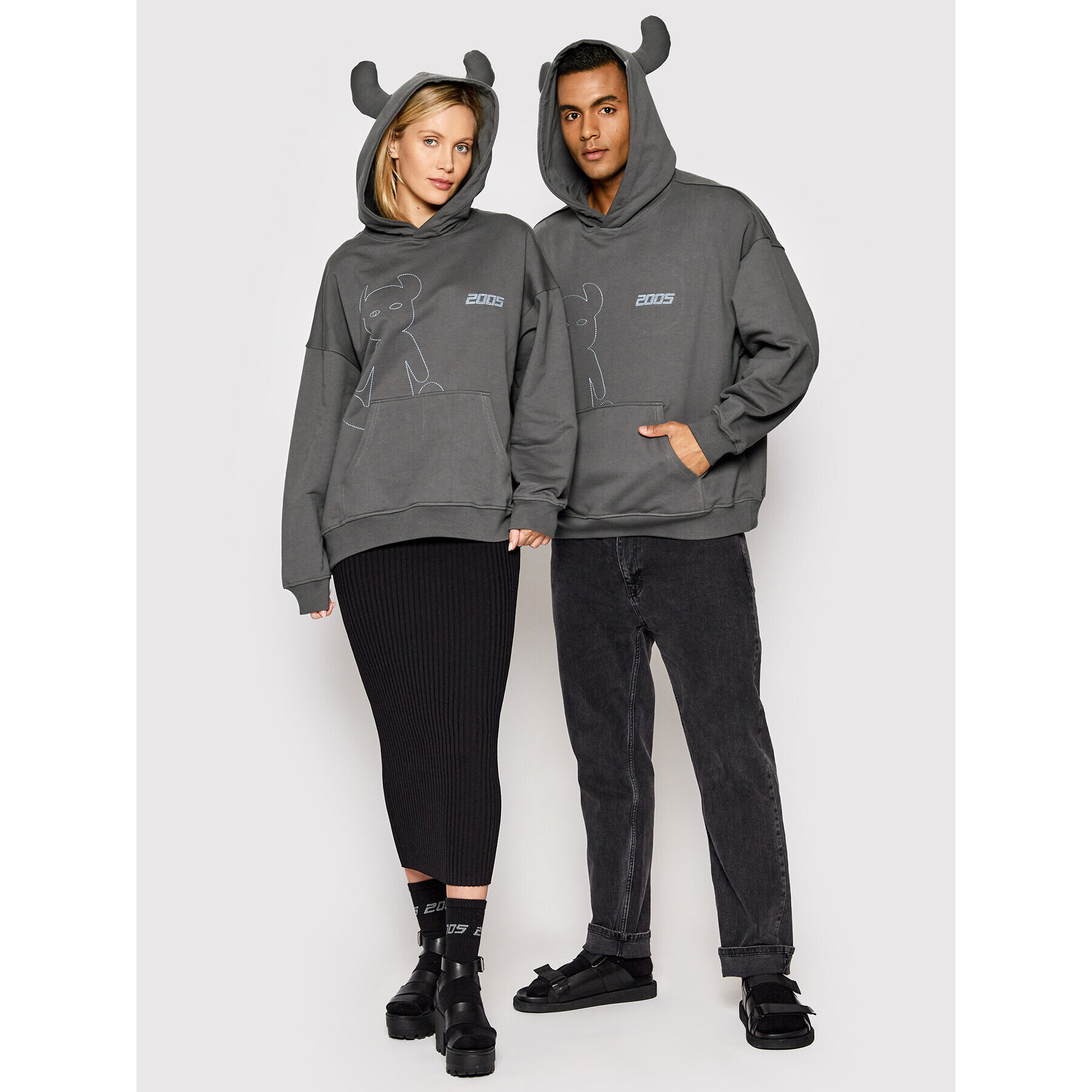 2005 Суитшърт Unisex Horned Сив Regular Fit - Pepit.bg