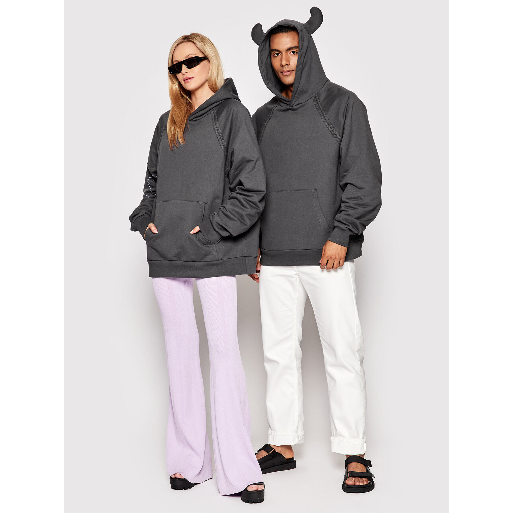 2005 Суитшърт Unisex Horned Сив Relaxed Fit - Pepit.bg