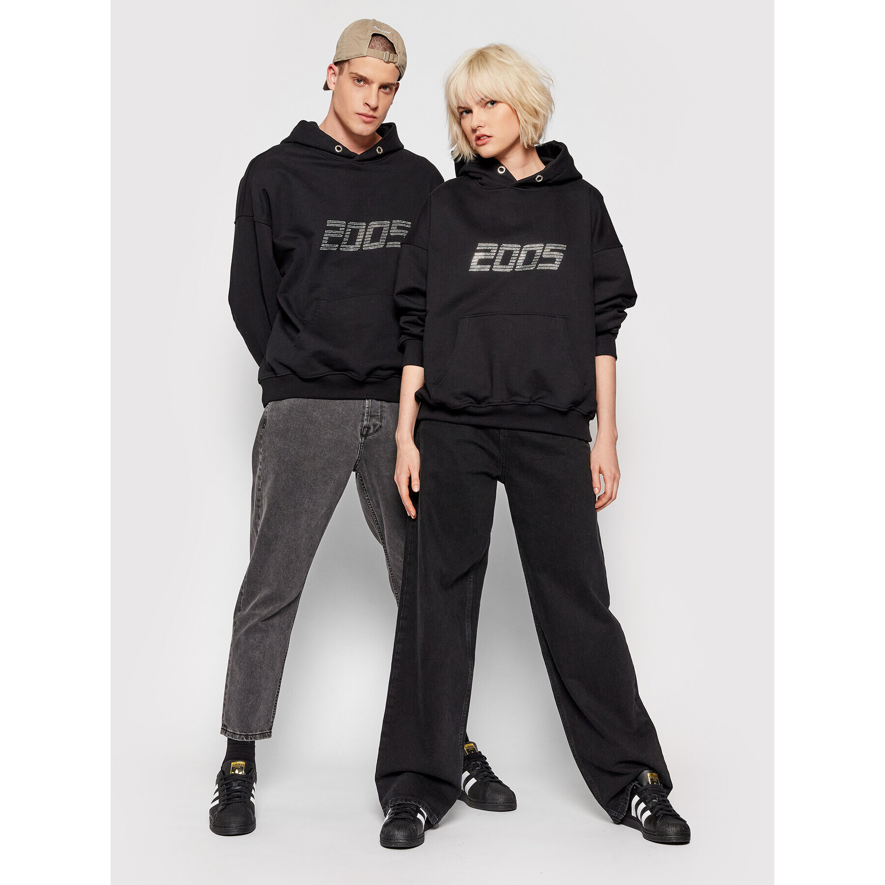 2005 Суитшърт Unisex Signature Черен Regular Fit - Pepit.bg