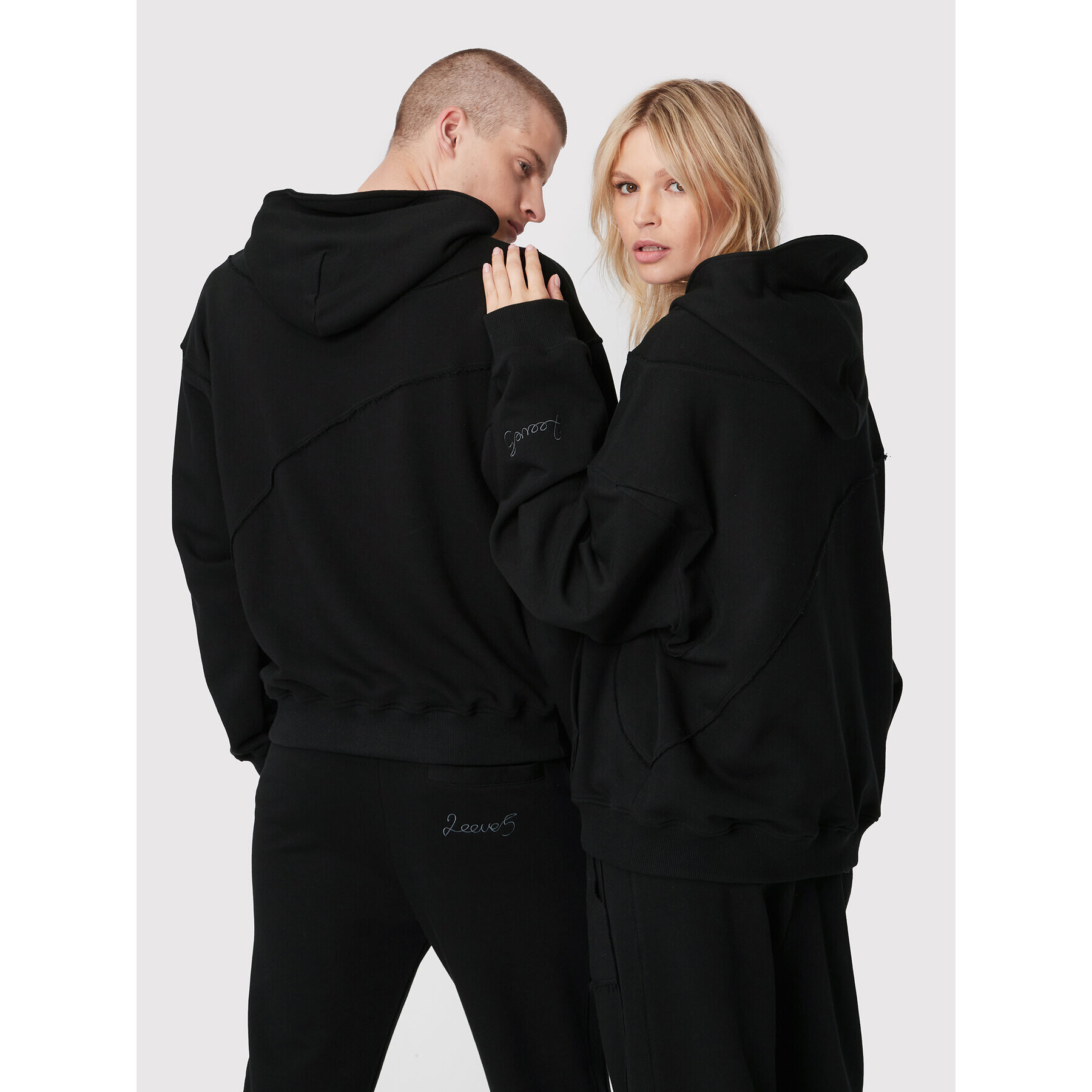 2005 Суитшърт Unisex X Leeves „Panel” Черен Relaxed Fit - Pepit.bg