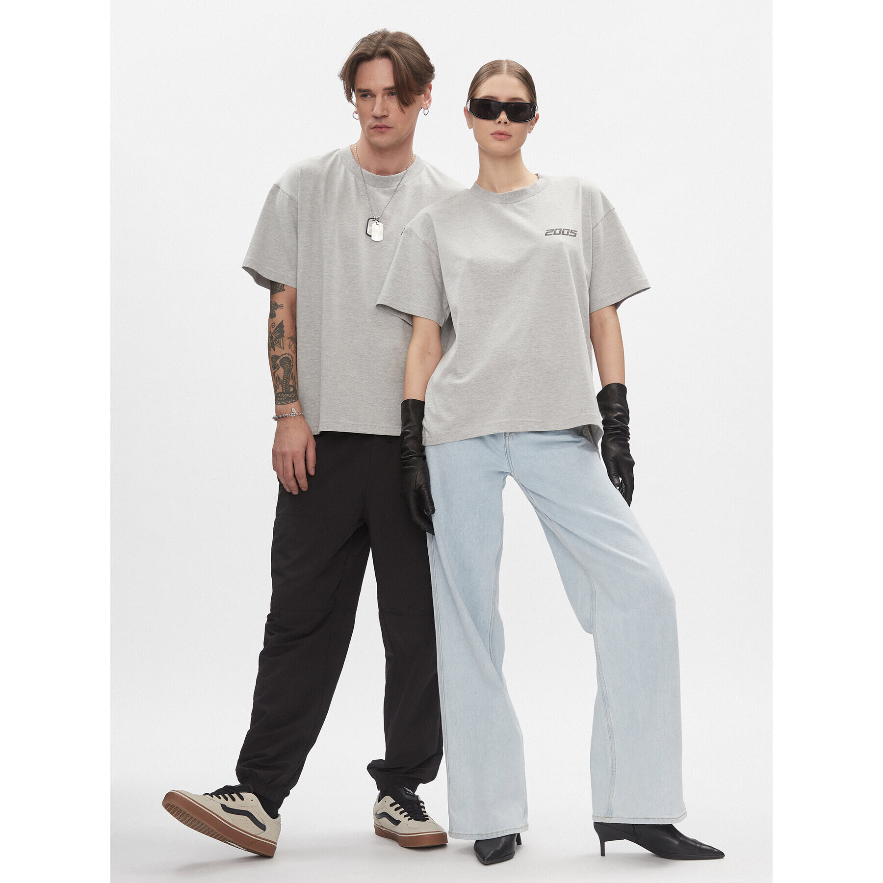 2005 Тишърт Unisex Basic Tee Сив Relaxed Fit - Pepit.bg