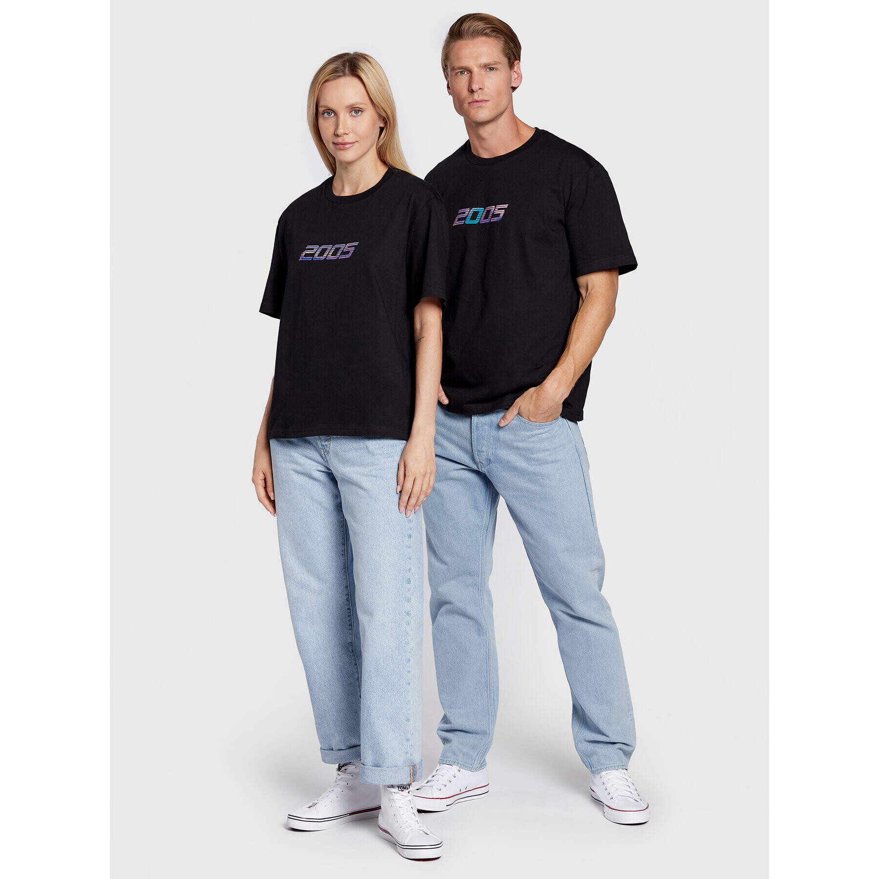 2005 Тишърт Unisex Holo Черен Relaxed Fit - Pepit.bg