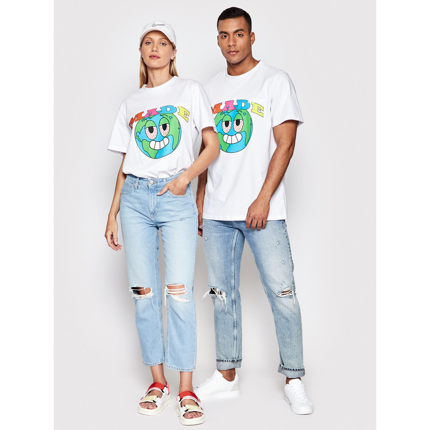 2005 Тишърт Unisex Made Бял Regular Fit - Pepit.bg