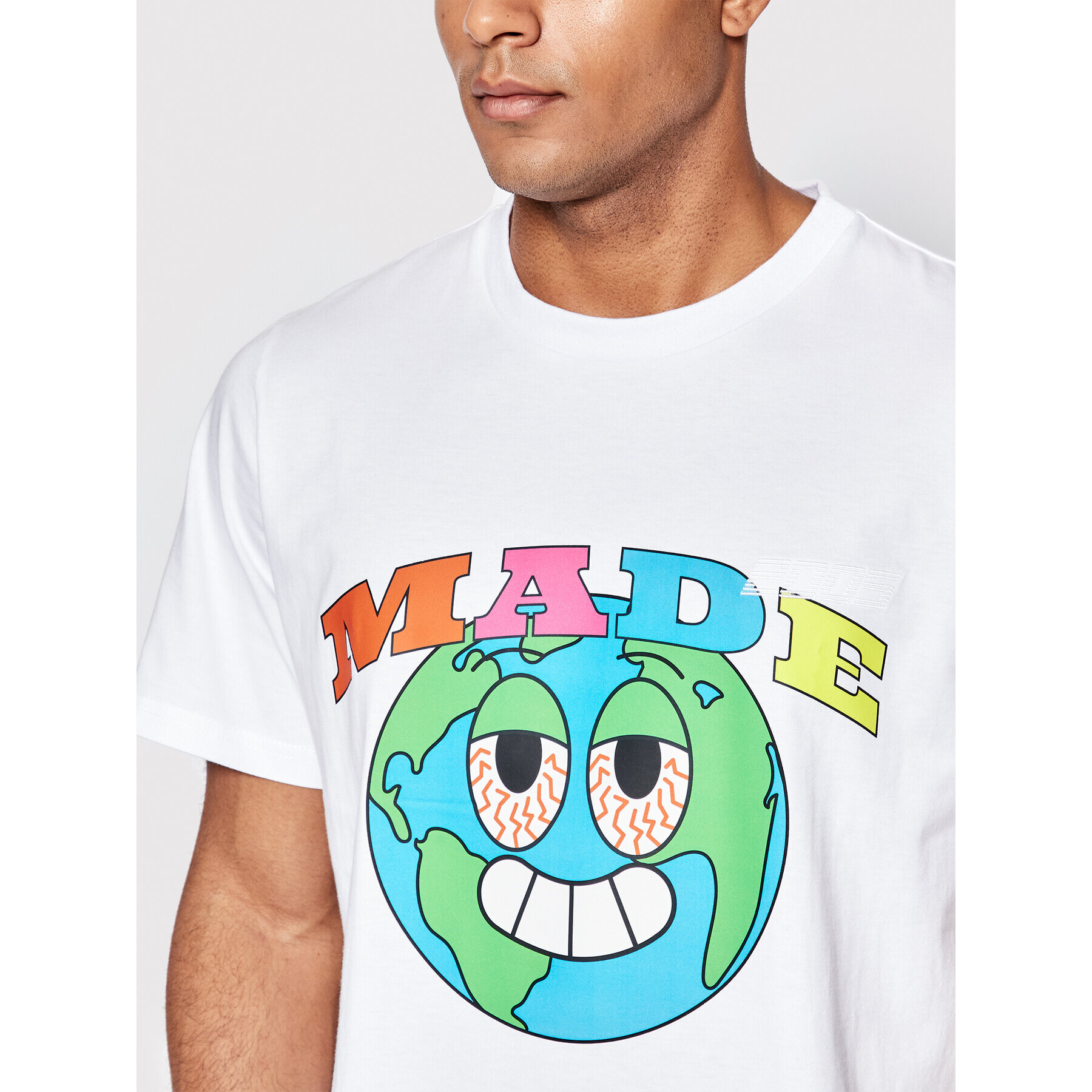 2005 Тишърт Unisex Made Бял Regular Fit - Pepit.bg