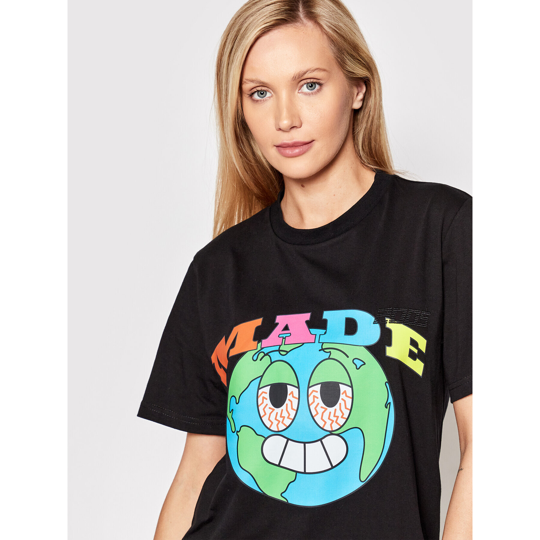 2005 Тишърт Unisex Made Черен Regular Fit - Pepit.bg