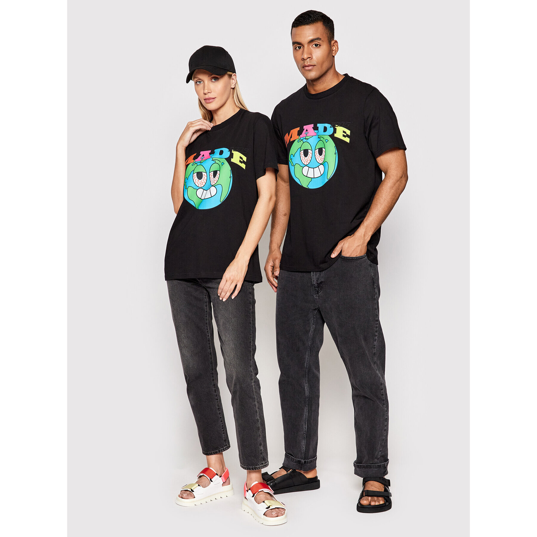 2005 Тишърт Unisex Made Черен Regular Fit - Pepit.bg