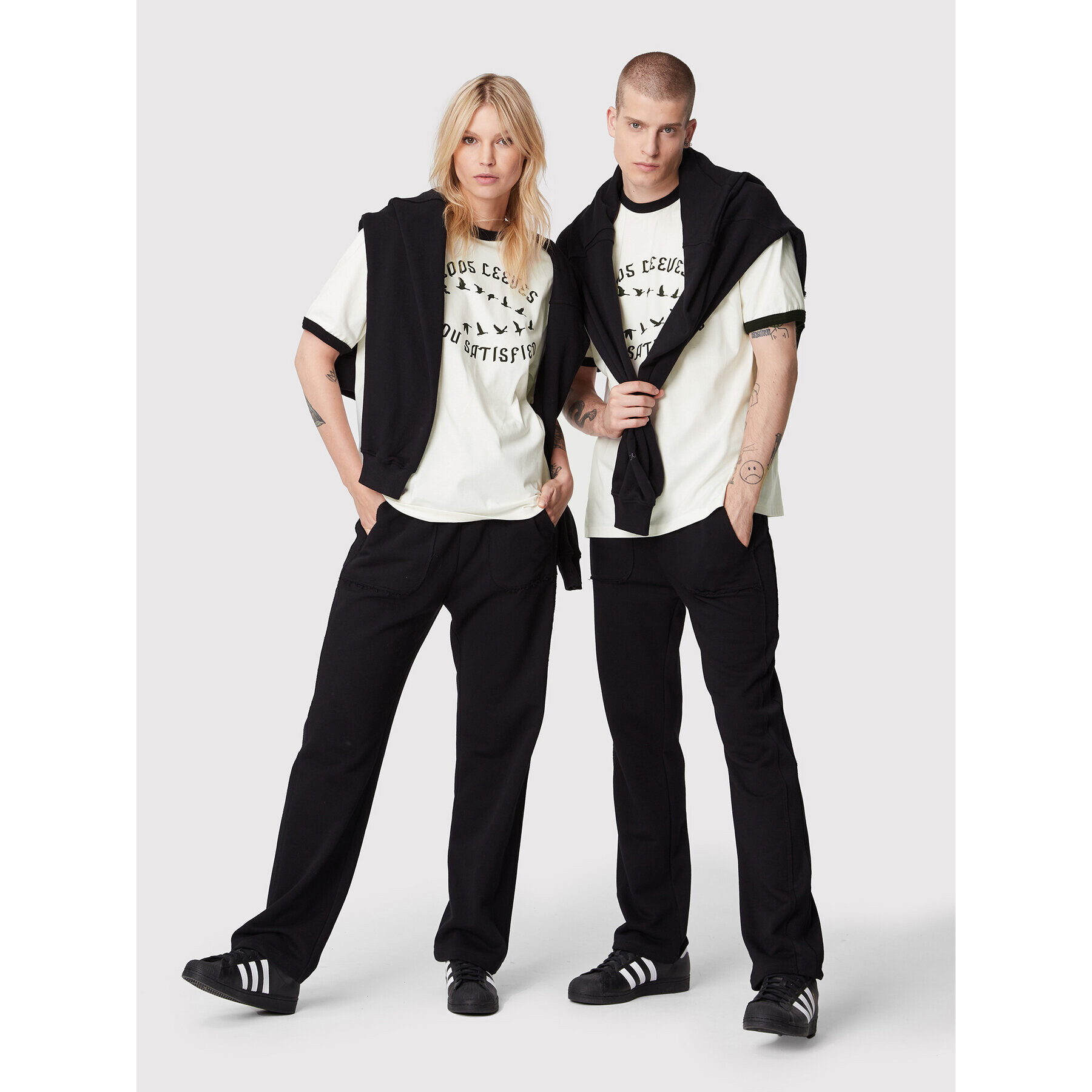 2005 Тишърт Unisex X Leeves „Satisfied” Бял Regular Fit - Pepit.bg