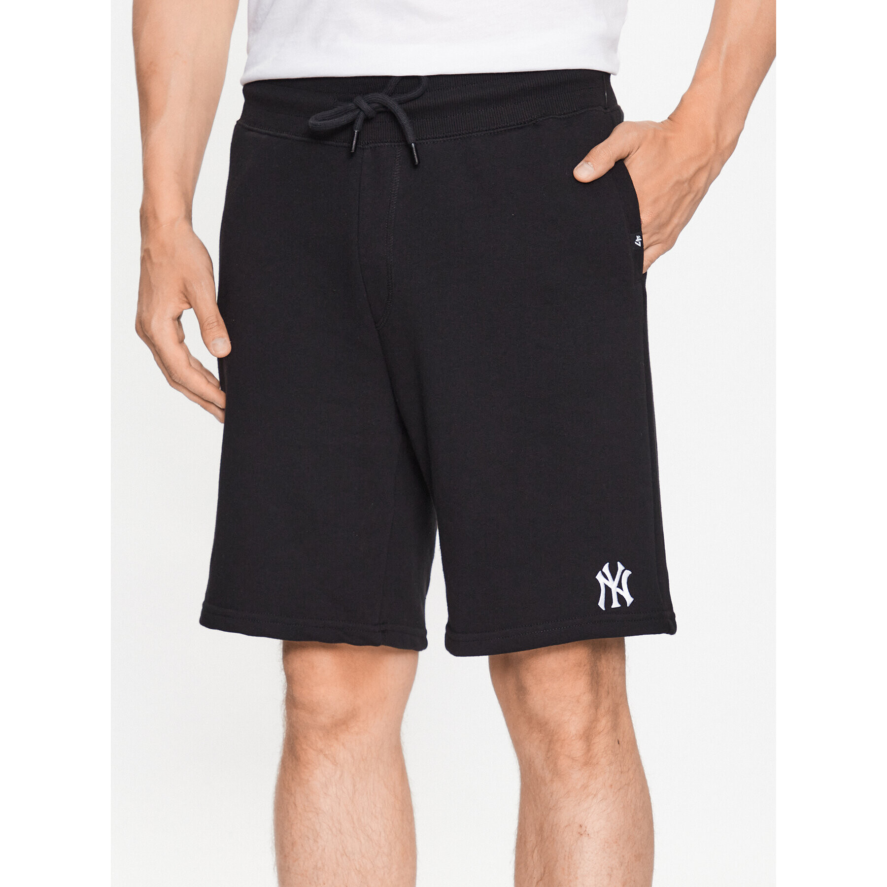 47 Brand Спортни шорти New York Yankees Base Runner Emb 47 Helix Shorts Черен Regular Fit - Pepit.bg