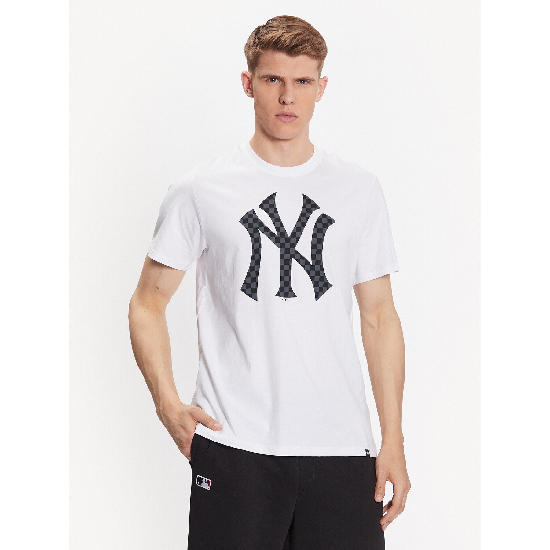 47 Brand Тишърт New York Yankees Checkerboard '47 Echo Tee Бял Regular Fit - Pepit.bg