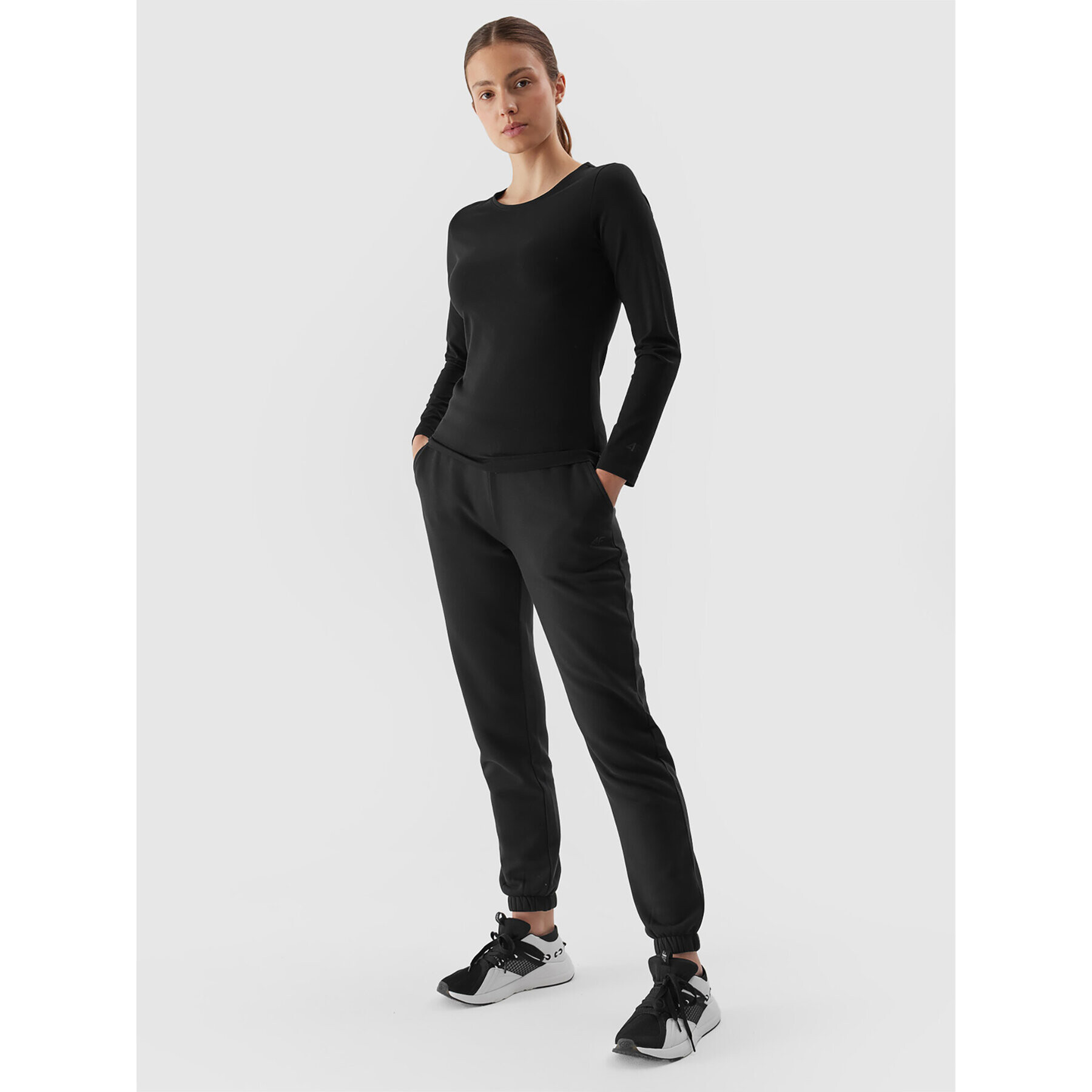 4F Блуза AW23TLONF167 Черен Slim Fit - Pepit.bg