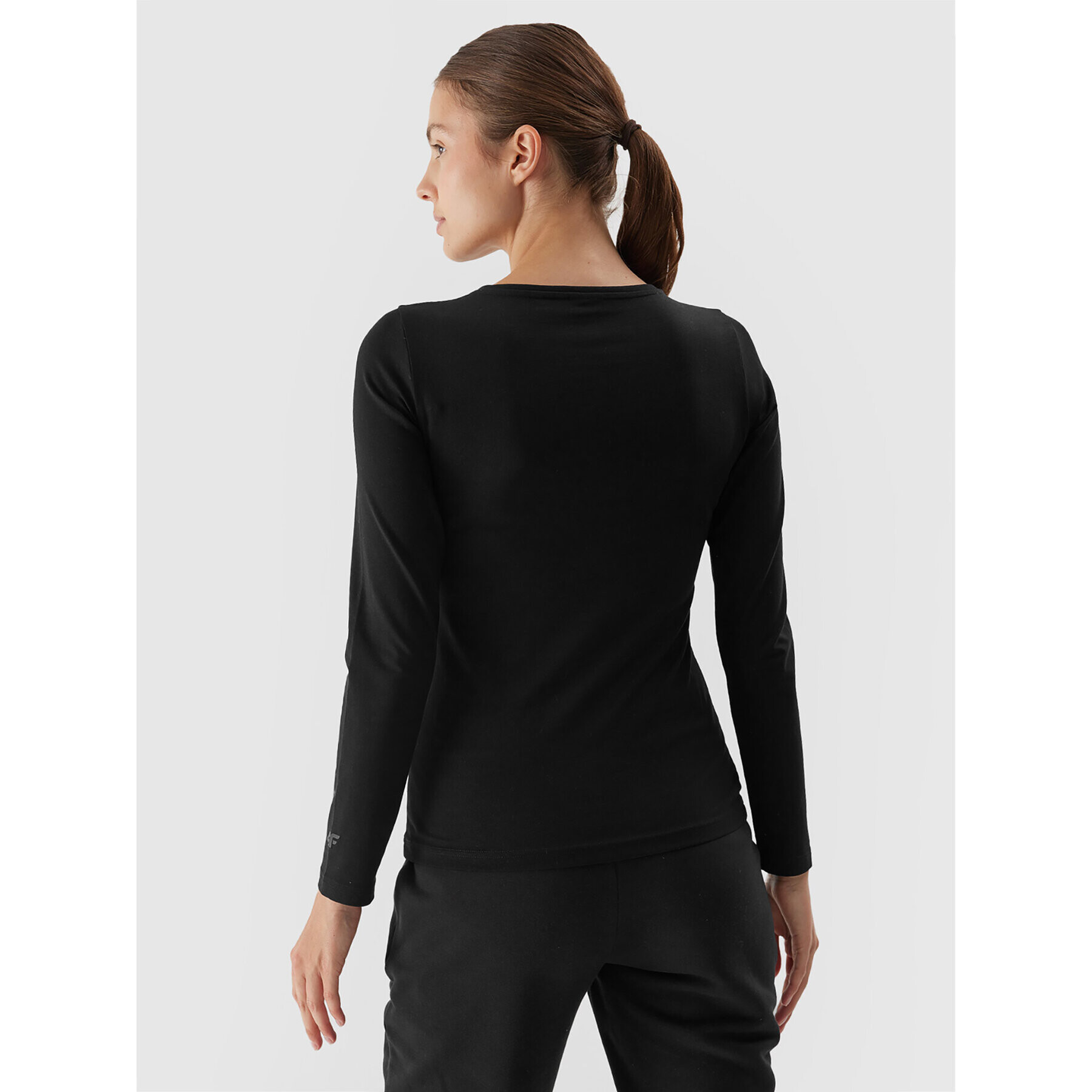 4F Блуза AW23TLONF167 Черен Slim Fit - Pepit.bg