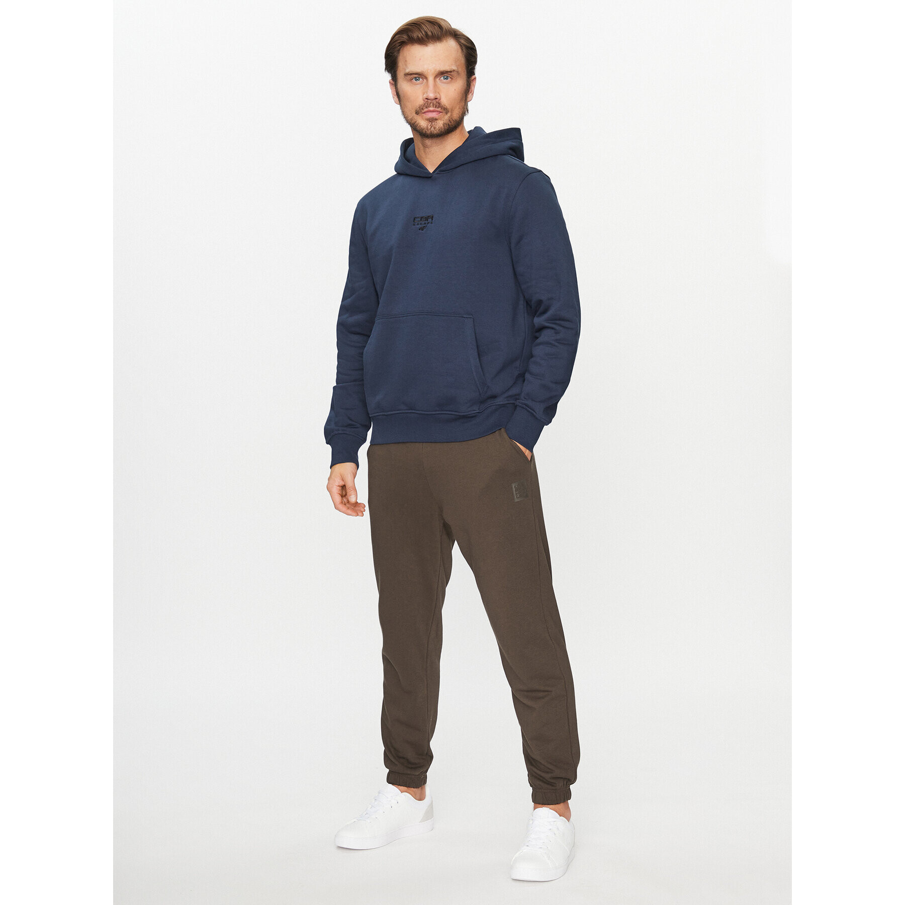4F Долнище анцуг AW23TTROM453 Кафяв Regular Fit - Pepit.bg