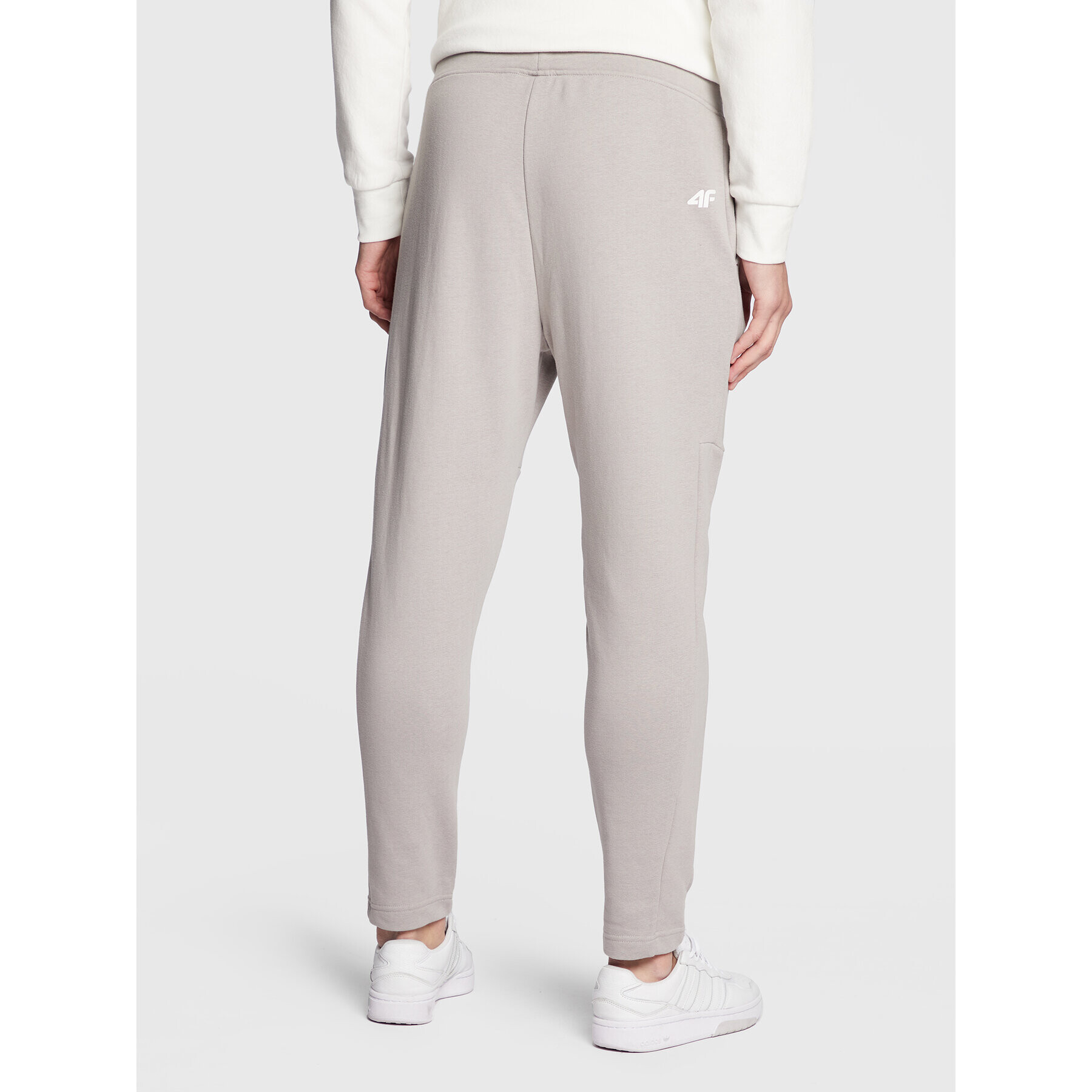 4F Долнище анцуг H4Z22-SPMD013 Сив Slim Fit - Pepit.bg