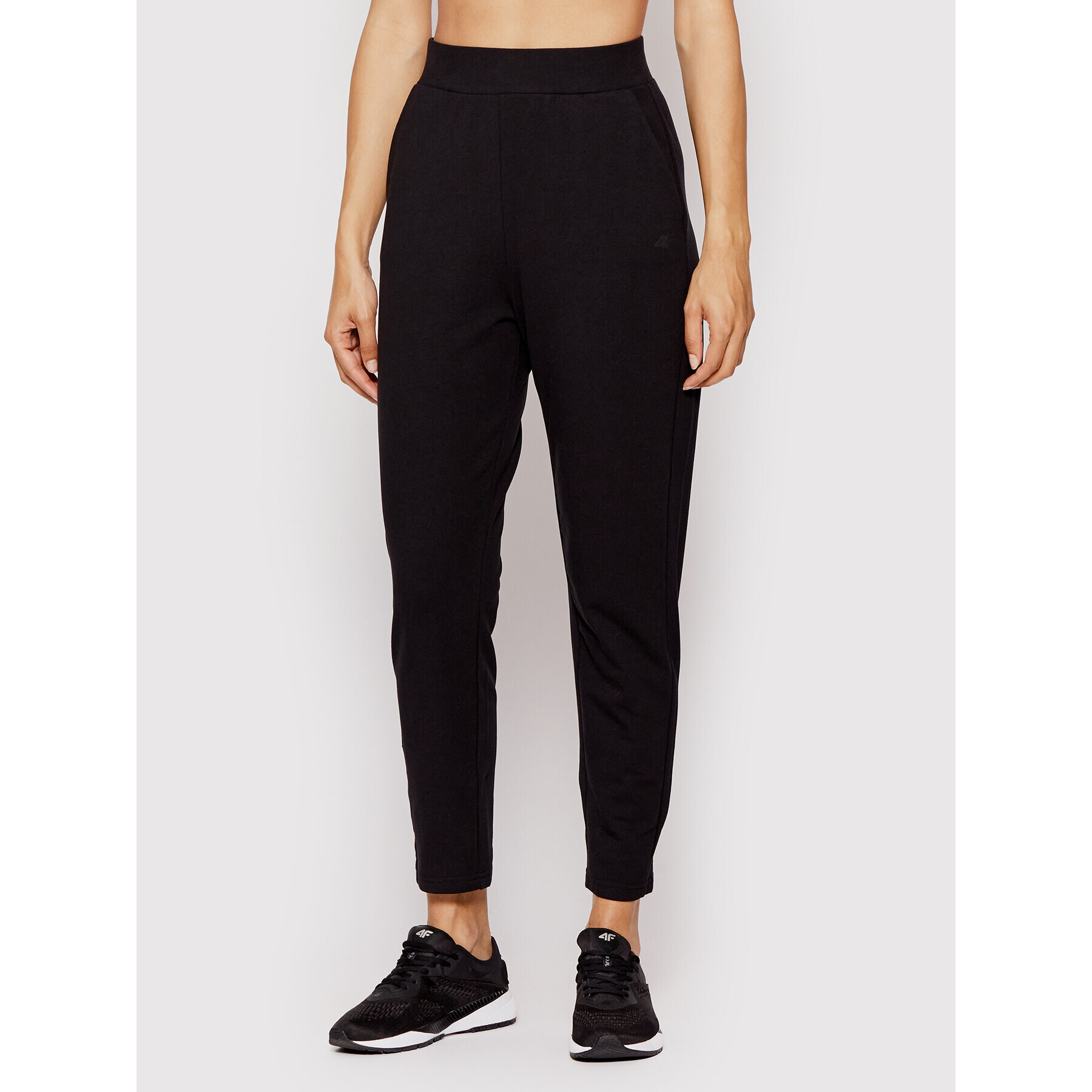 4F Долнище анцуг H4L22-SPDD011 Черен Regular Fit - Pepit.bg