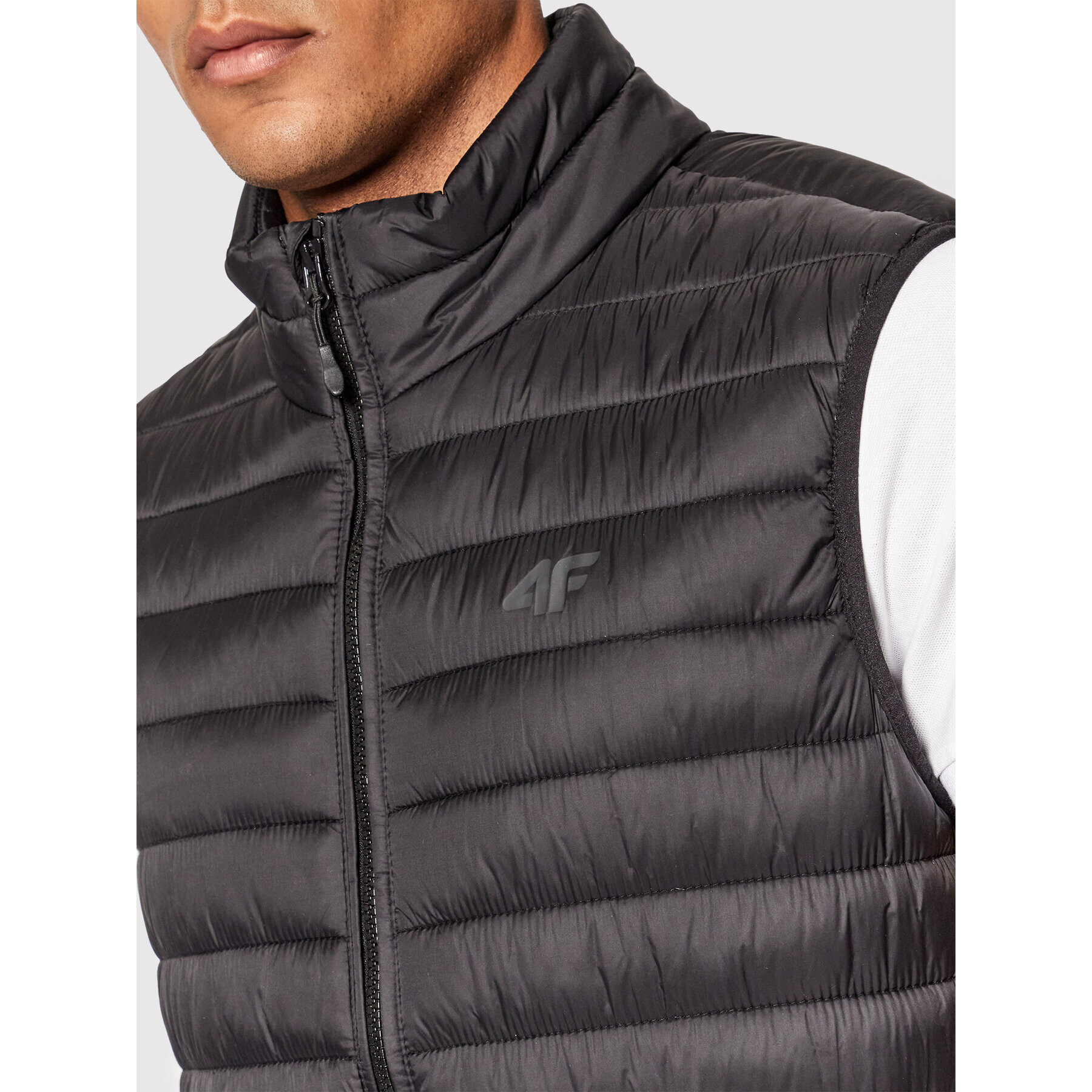 4F Елек H4L22-KUMP001 Черен Regular Fit - Pepit.bg