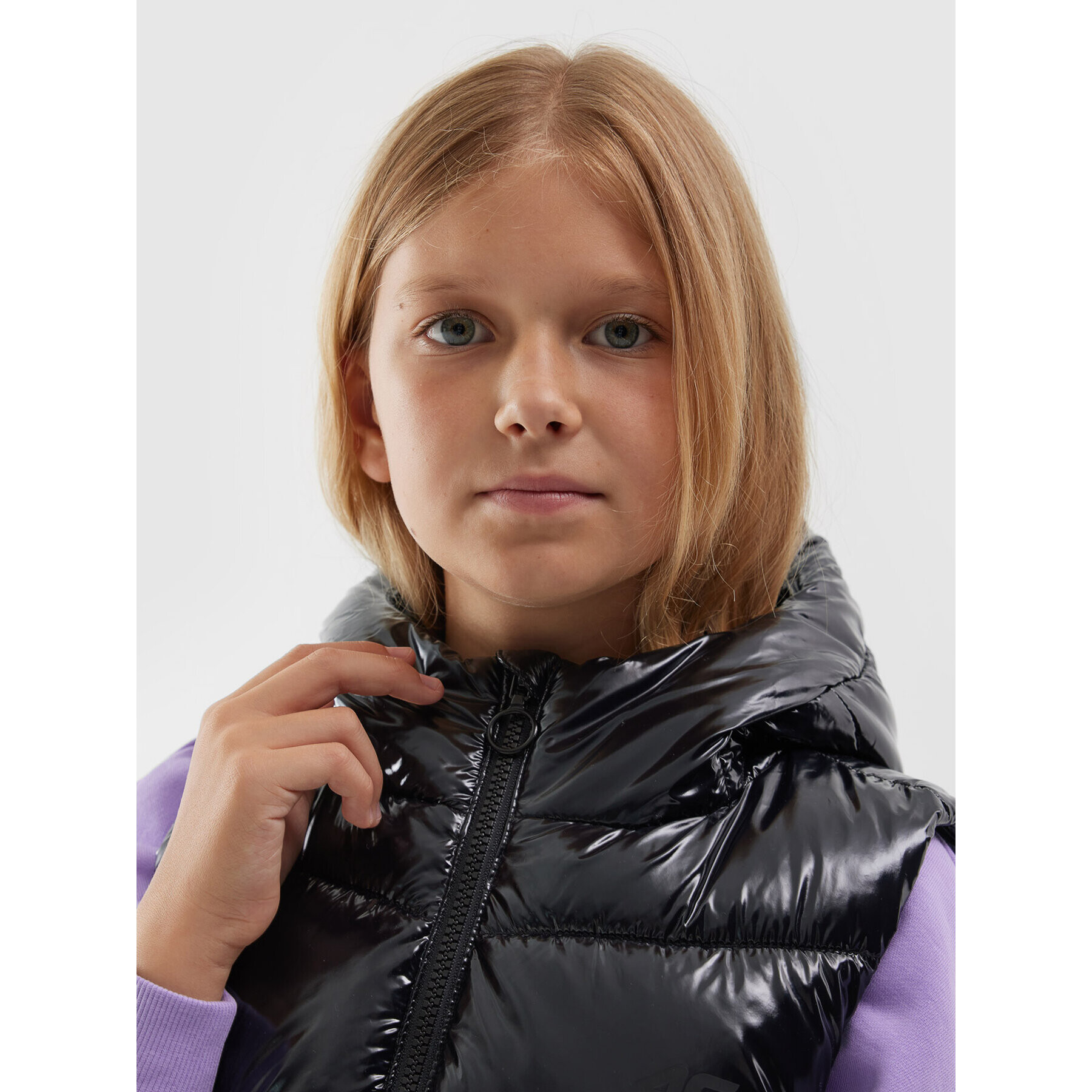 4F Елек JAW23TVJAF046 Черен Regular Fit - Pepit.bg