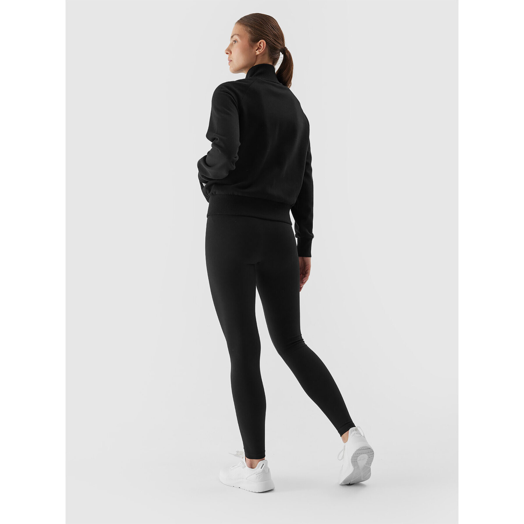 4F Клин AW23TTIGF108 Черен Regular Fit - Pepit.bg