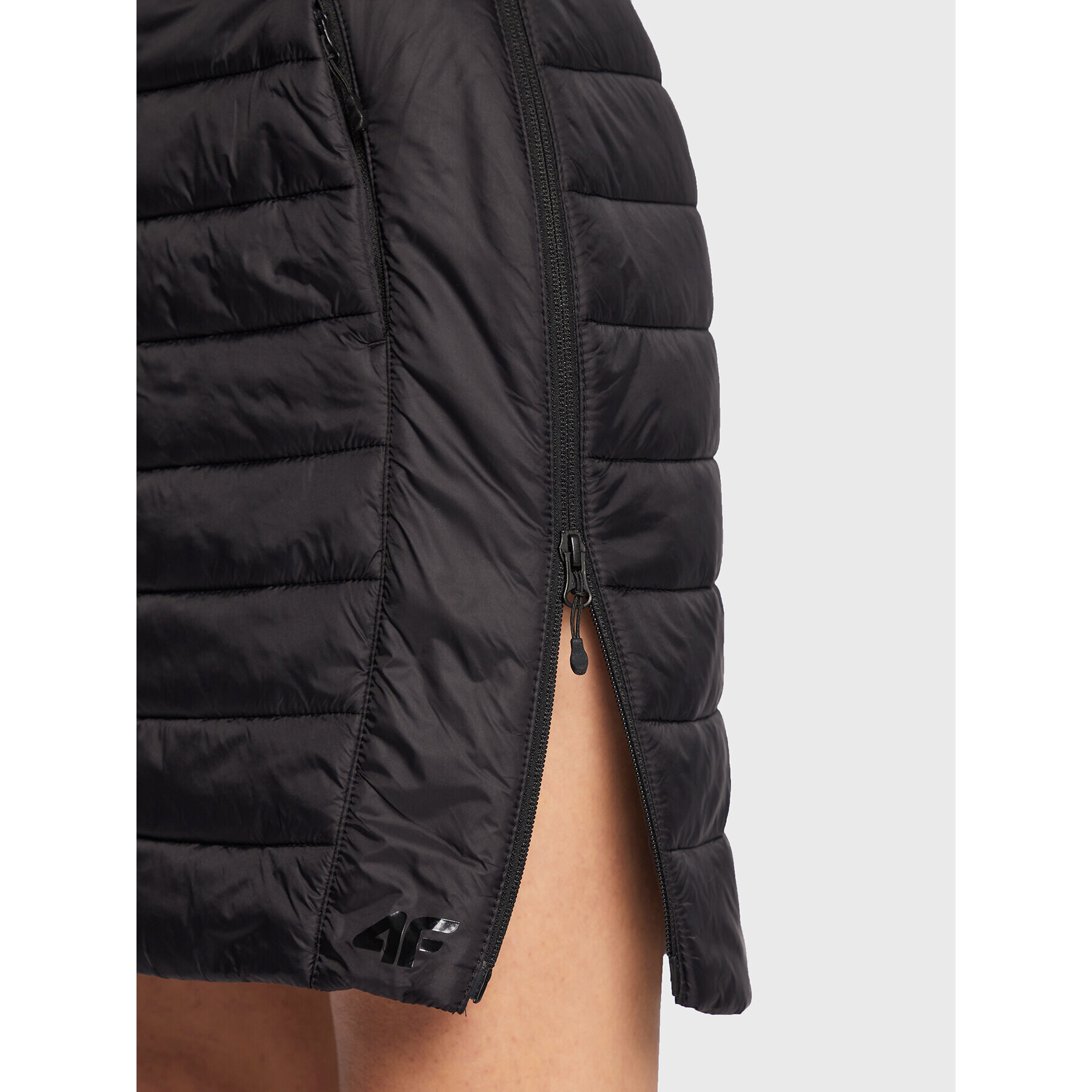 4F Мини пола H4Z22-SPUD001 Черен Slim Fit - Pepit.bg
