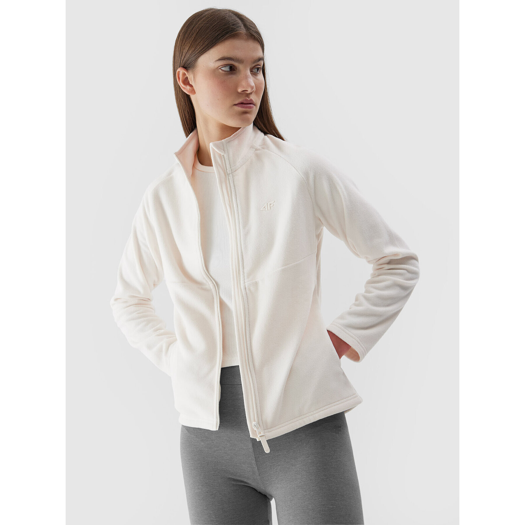 4F Полар AW23TFLEF146 Екрю Regular Fit - Pepit.bg