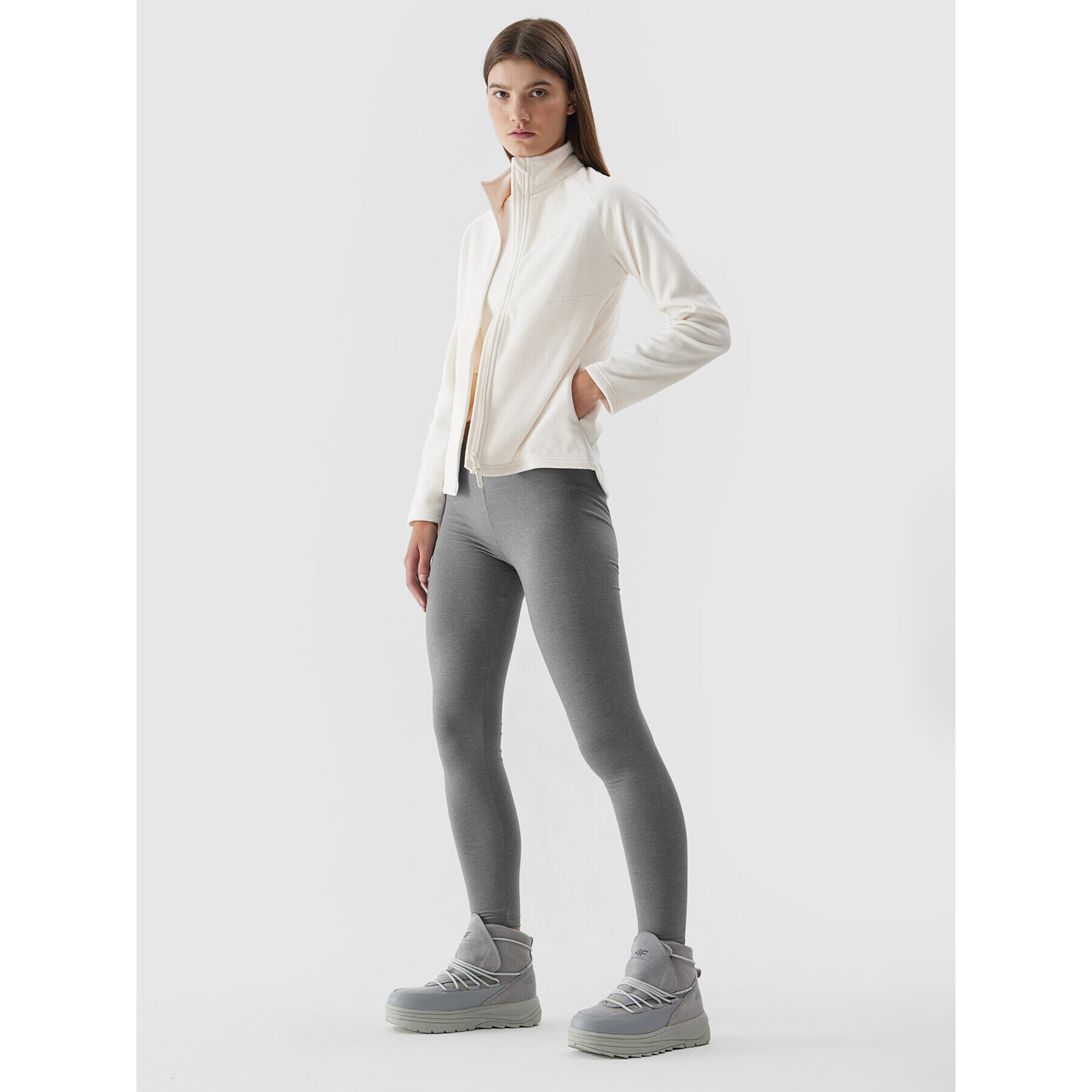 4F Полар AW23TFLEF146 Екрю Regular Fit - Pepit.bg