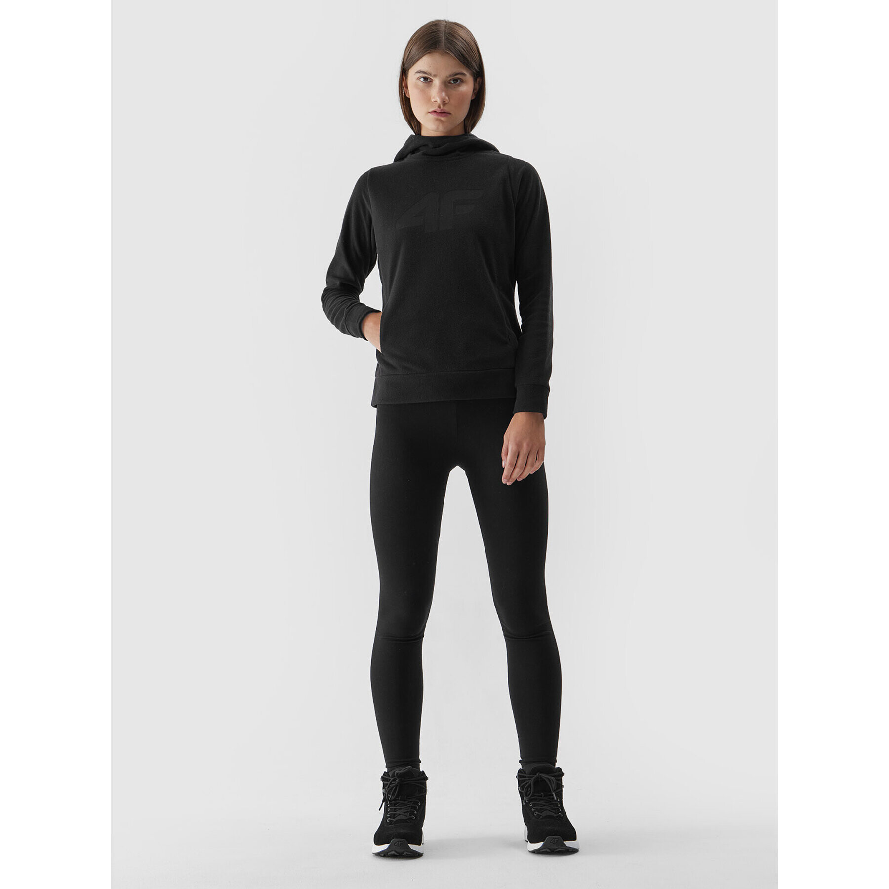 4F Полар AW23TFLEF148 Черен Regular Fit - Pepit.bg