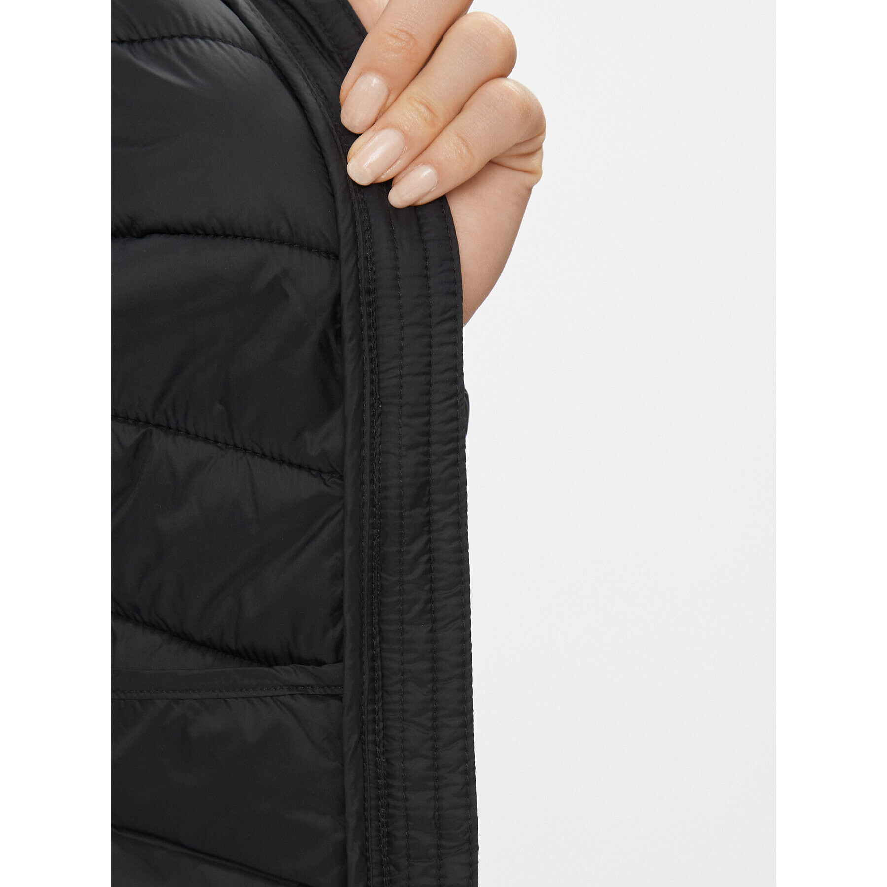 4F Пухено яке AW23TDJAF224 Черен Slim Fit - Pepit.bg