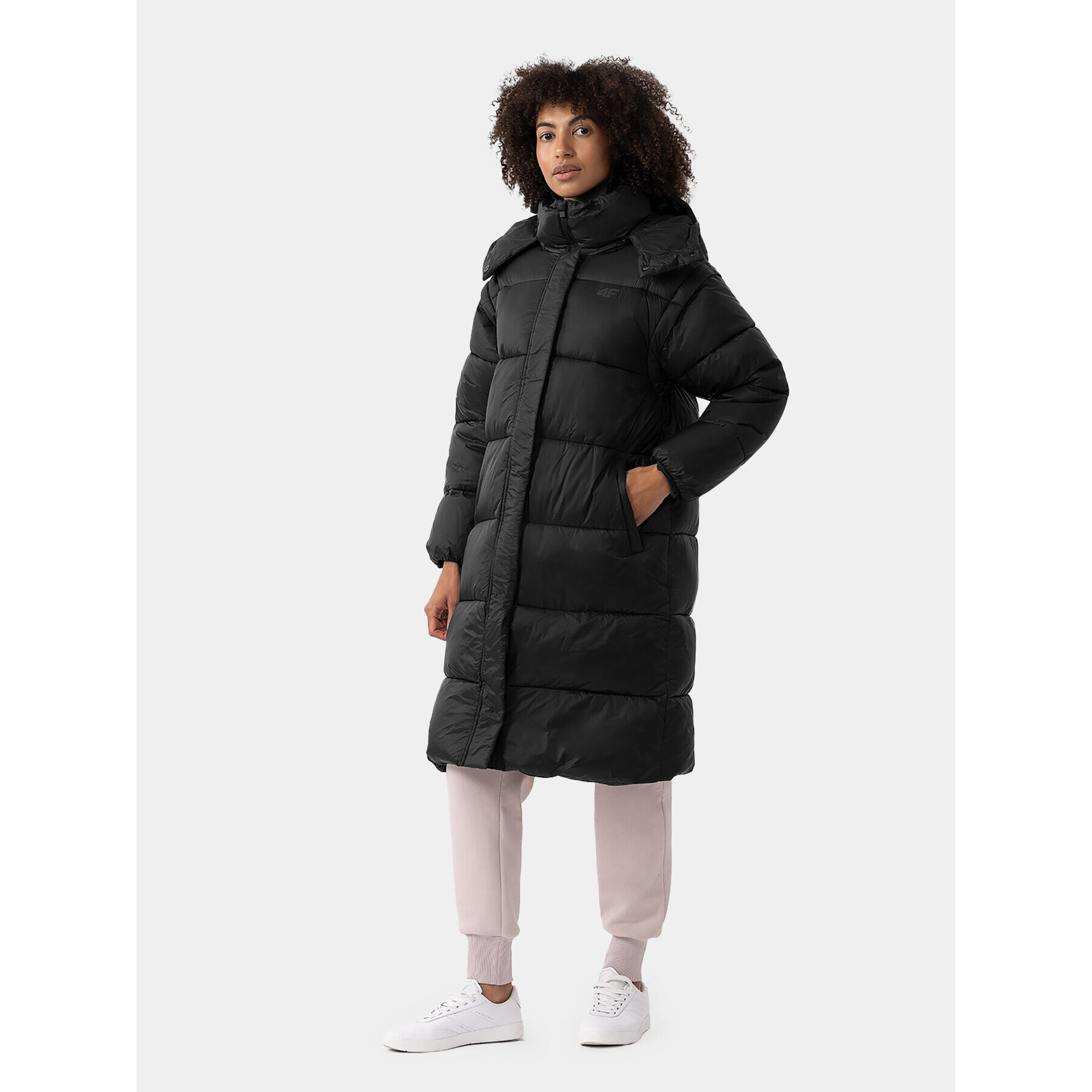 4F Пухено яке AW23TDJAF238 Черен Regular Fit - Pepit.bg