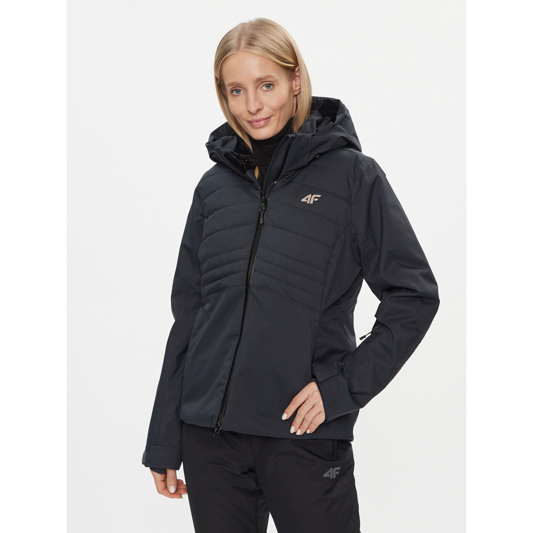 4F Скиорско яке AW23TTJAF339 Черен Slim Fit - Pepit.bg