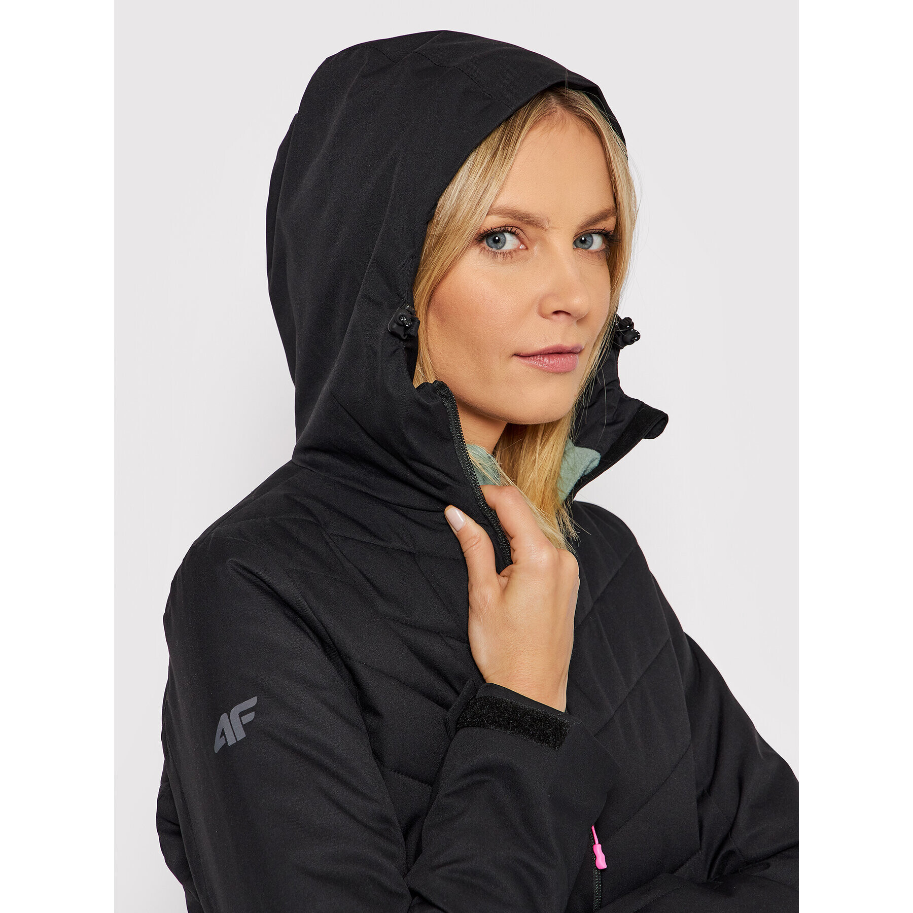 4F Скиорско яке H4Z21-KUDN003 Черен Regular Fit - Pepit.bg