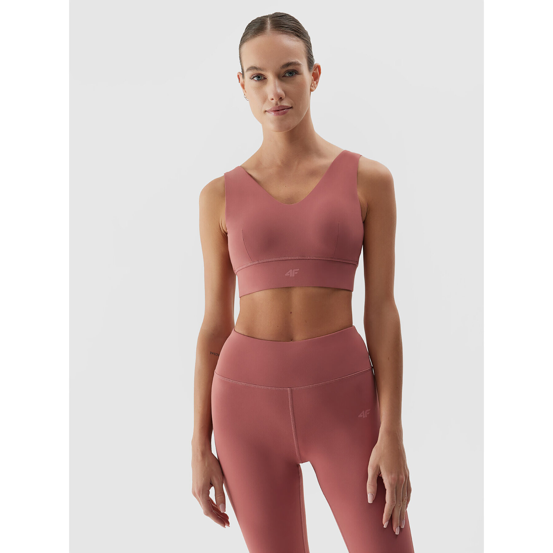 4F Спортен сутиен AW23USBAF080 Червен Slim Fit - Pepit.bg