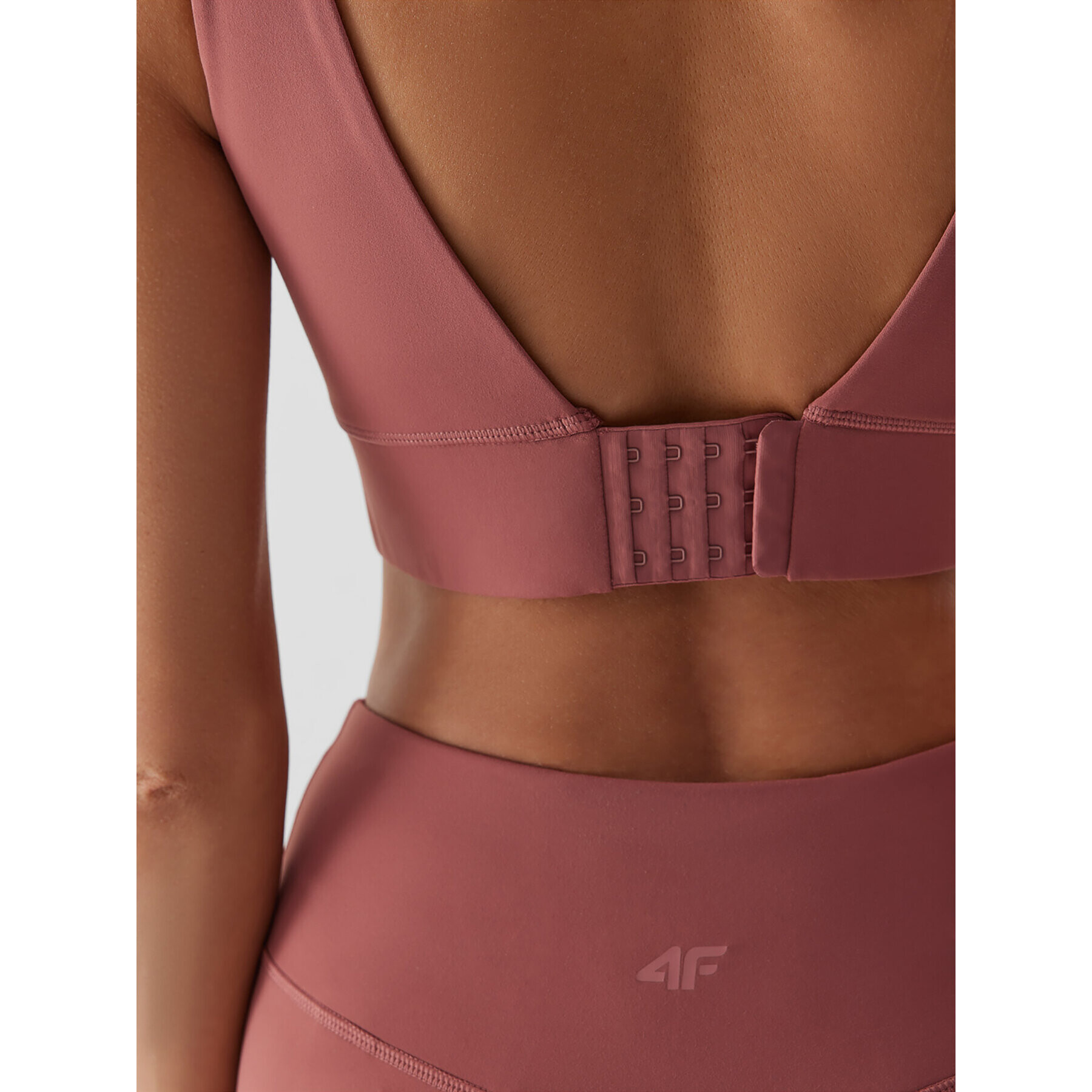 4F Спортен сутиен AW23USBAF080 Червен Slim Fit - Pepit.bg