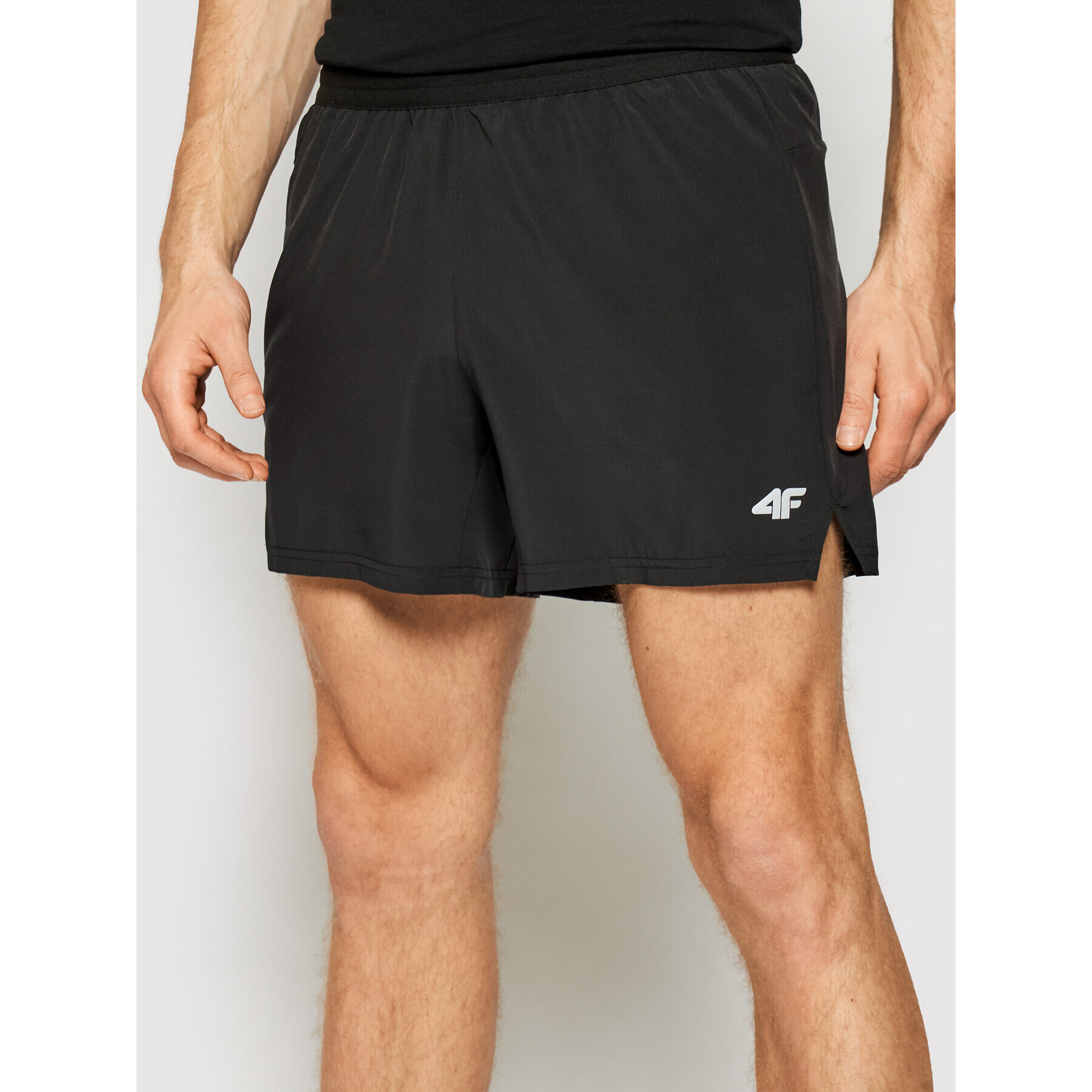 4F Спортни шорти H4L21-SKMF011 Черен Regular Fit - Pepit.bg