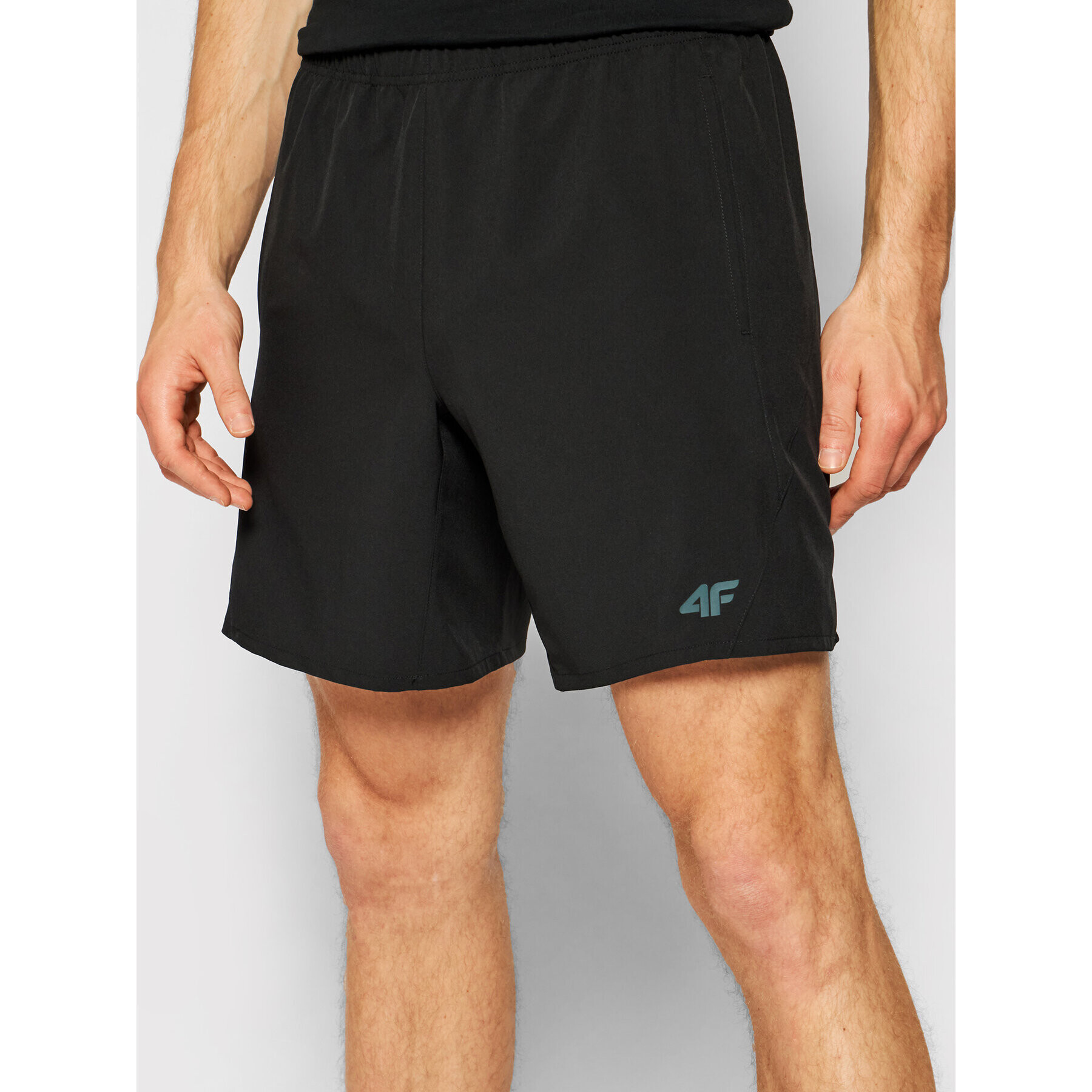 4F Спортни шорти H4L21-SKMF012 Черен Regular Fit - Pepit.bg