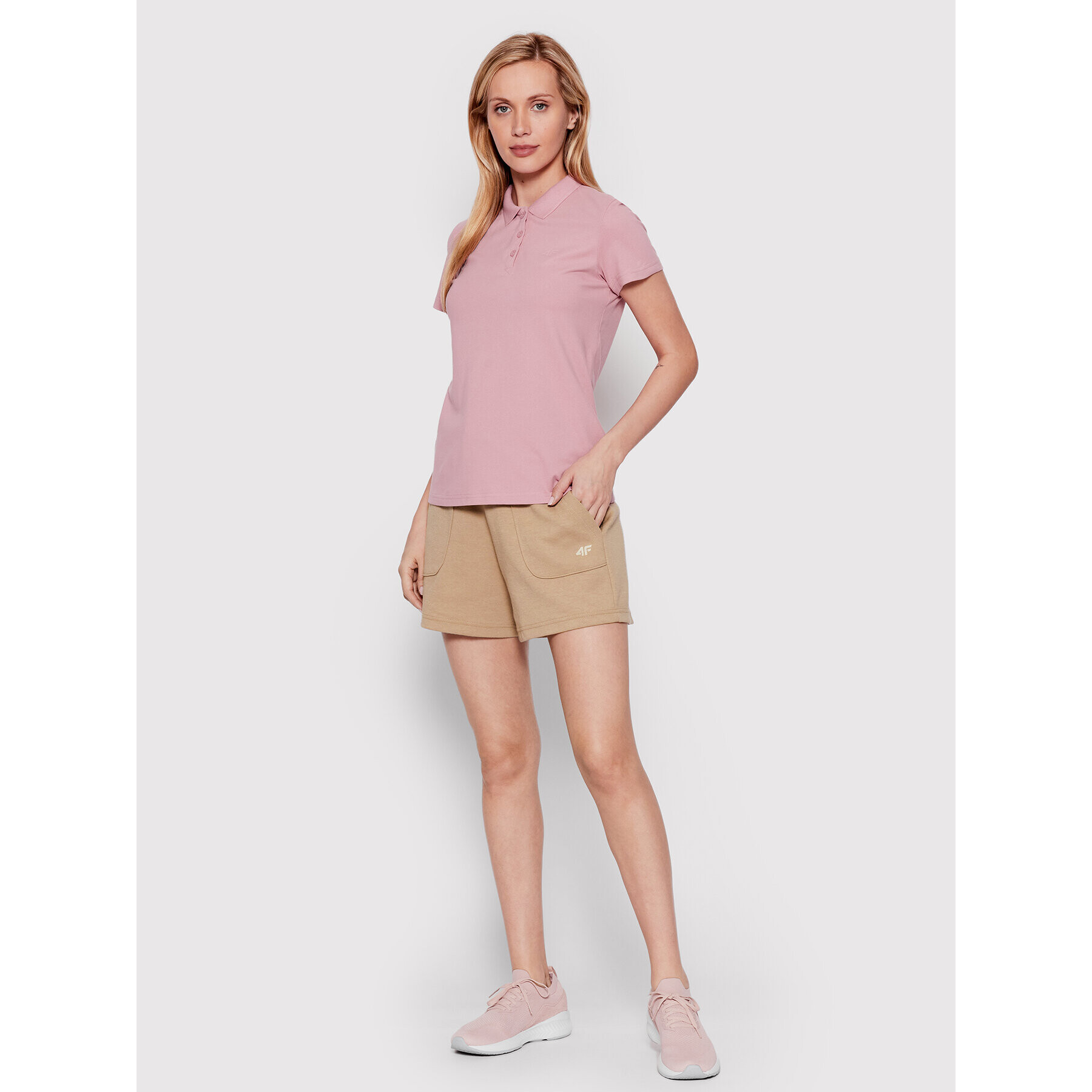 4F Спортни шорти H4L22-SKDD010 Кафяв Regular Fit - Pepit.bg