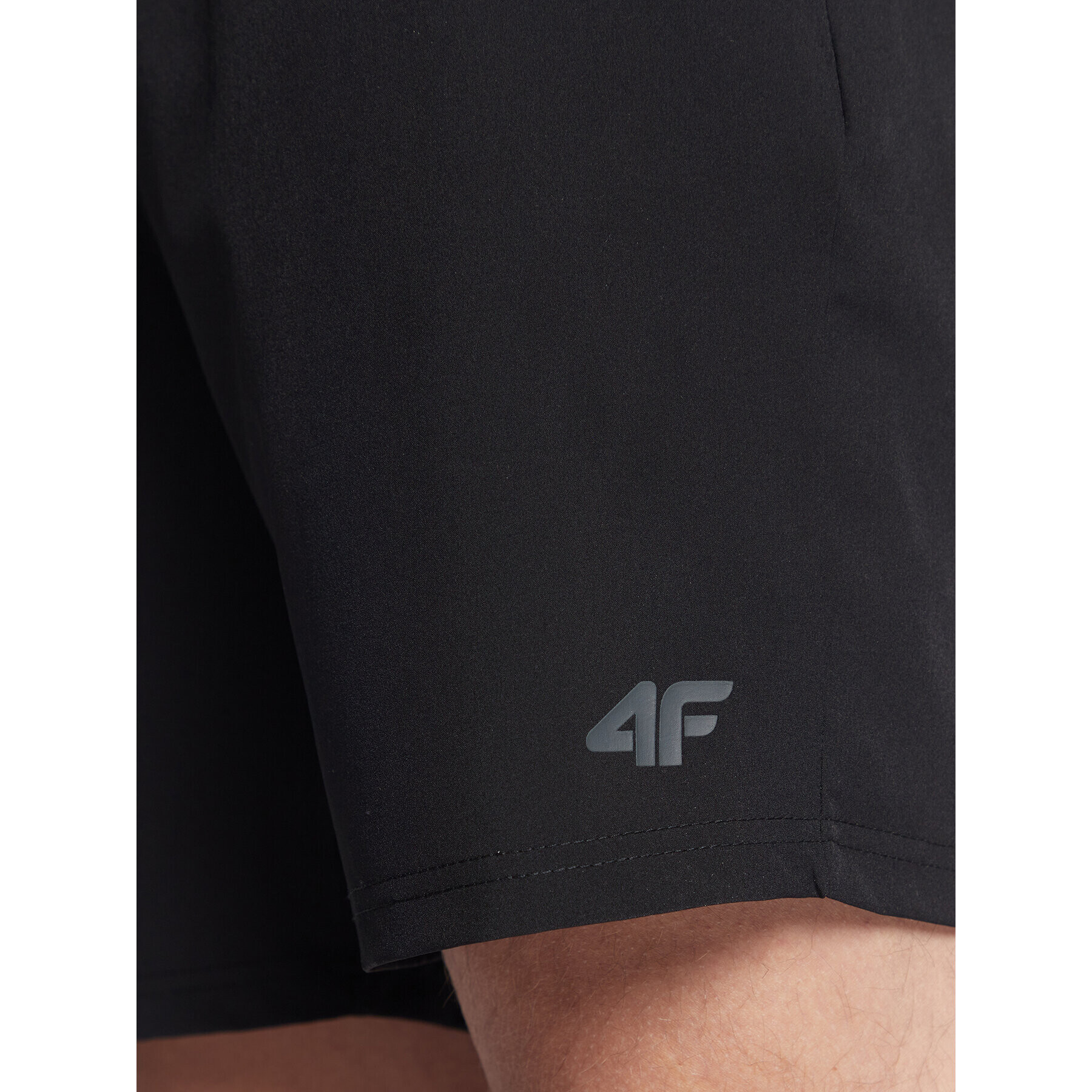 4F Спортни шорти H4Z22-SKMF011 Черен Regular Fit - Pepit.bg