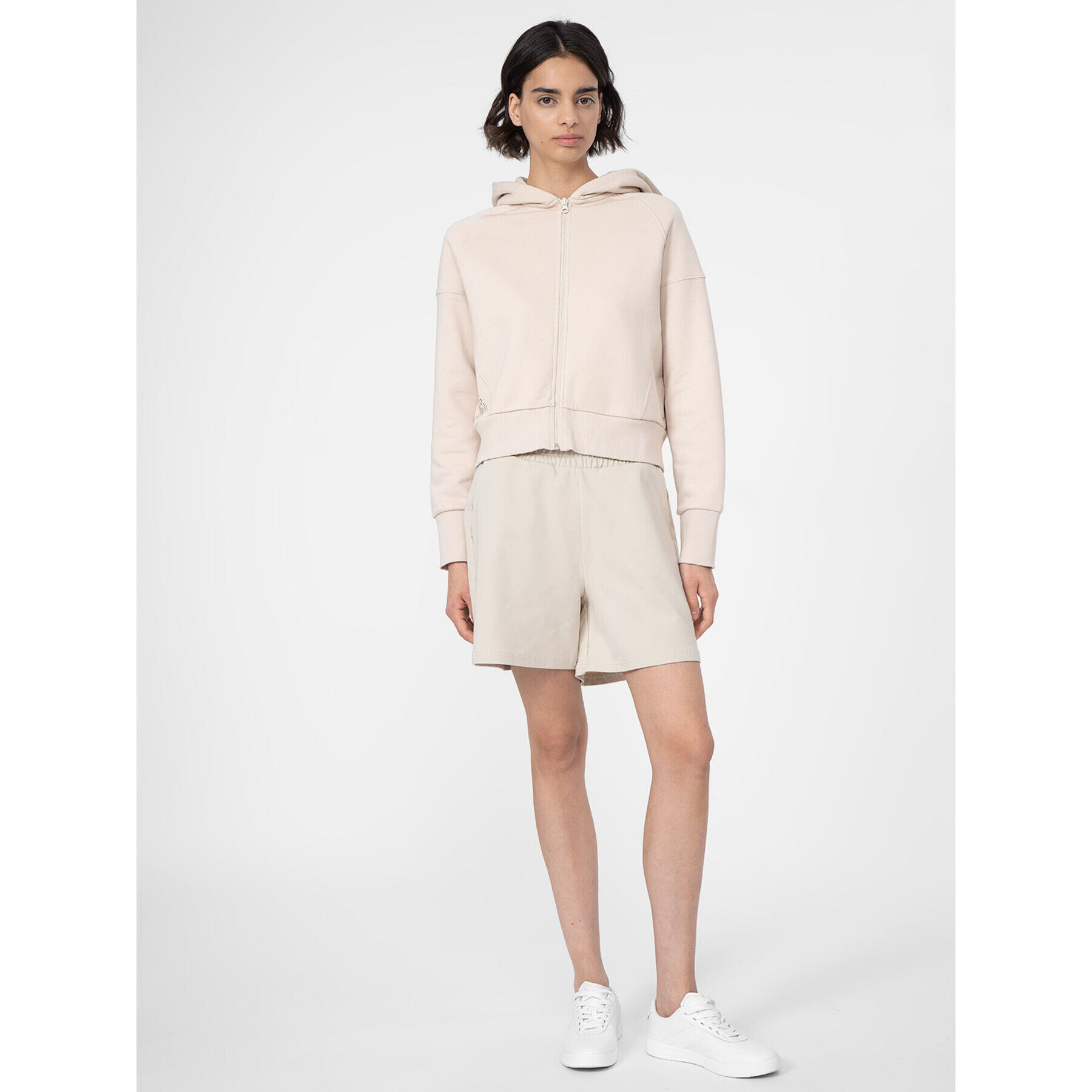 4F Спортни шорти SS23TSHOF070 Бежов Regular Fit - Pepit.bg