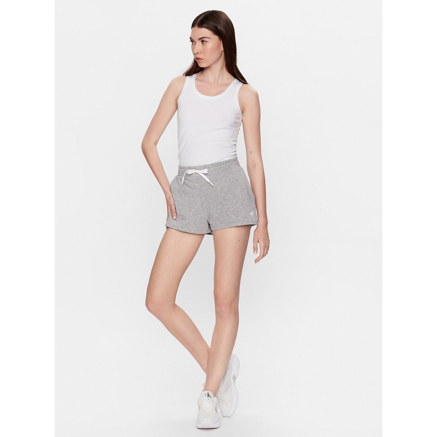 4F Спортни шорти SS23TSHOF175 Сив Regular Fit - Pepit.bg