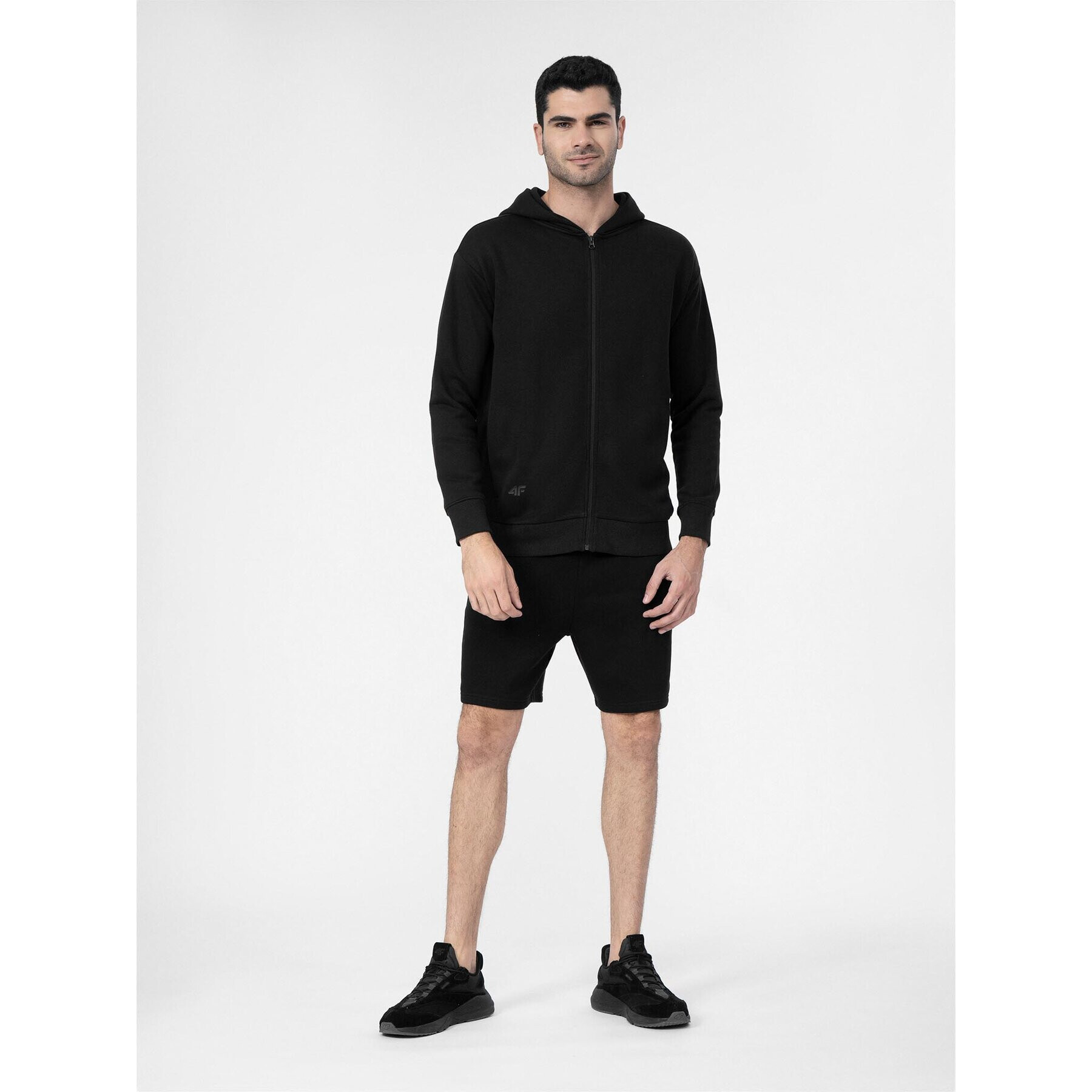 4F Спортни шорти SS23TSHOM080 Черен Regular Fit - Pepit.bg