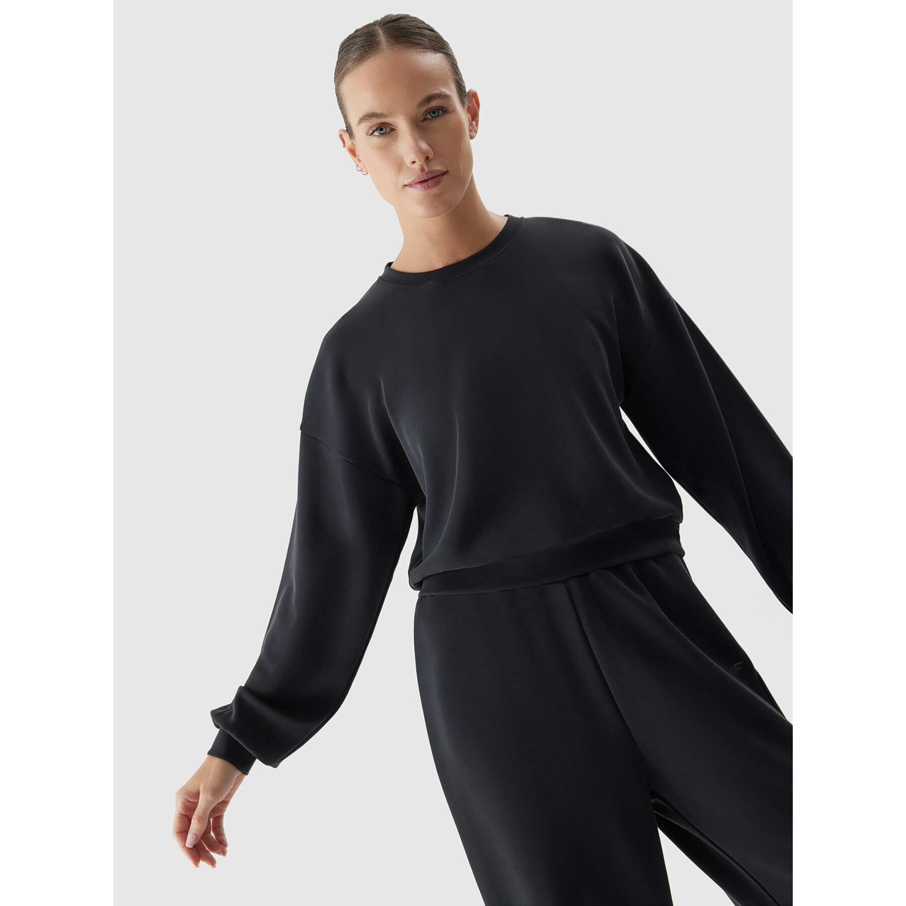 4F Суитшърт AW23TSWSF701 Черен Regular Fit - Pepit.bg