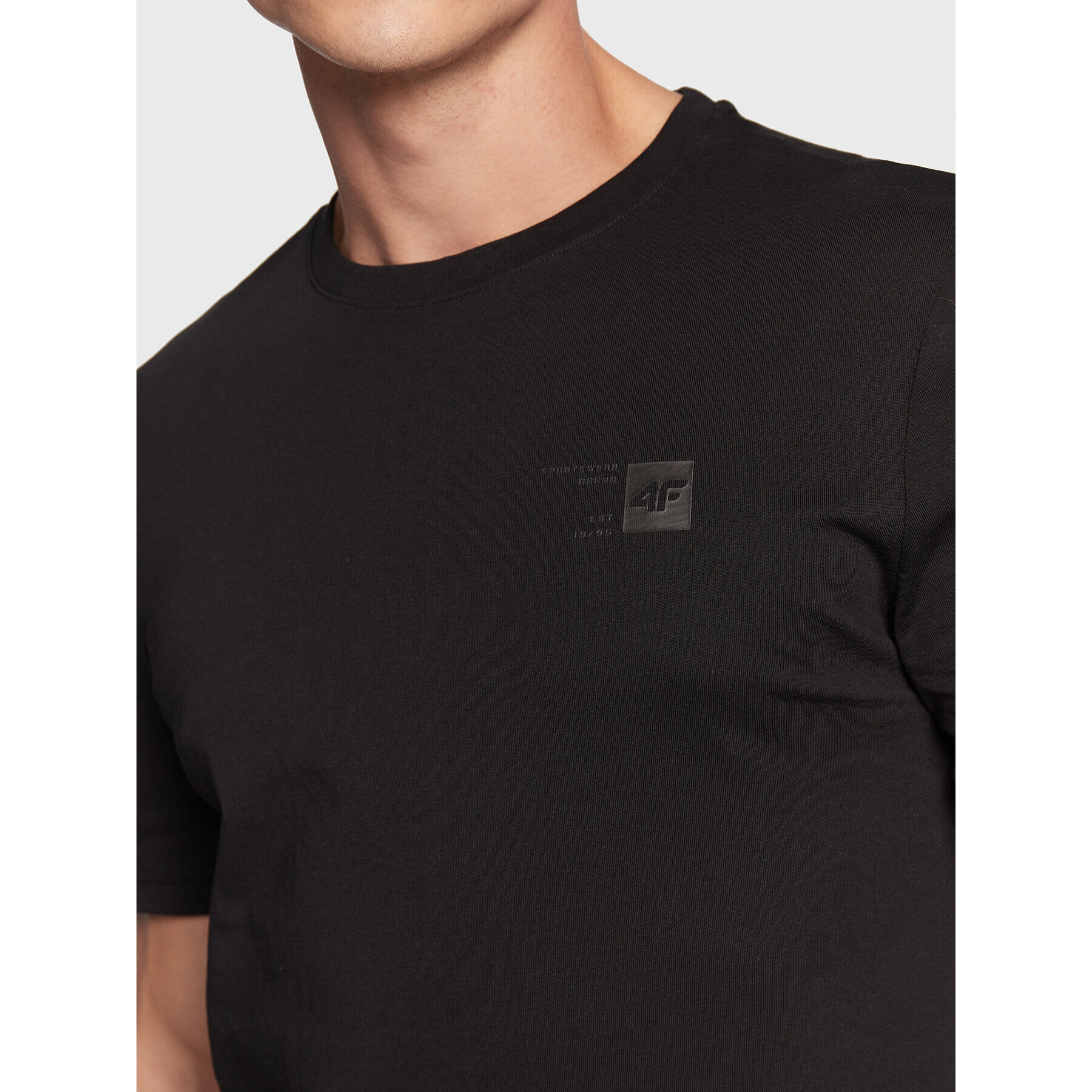 4F Тишърт H4Z22-TSM013 Черен Regular Fit - Pepit.bg