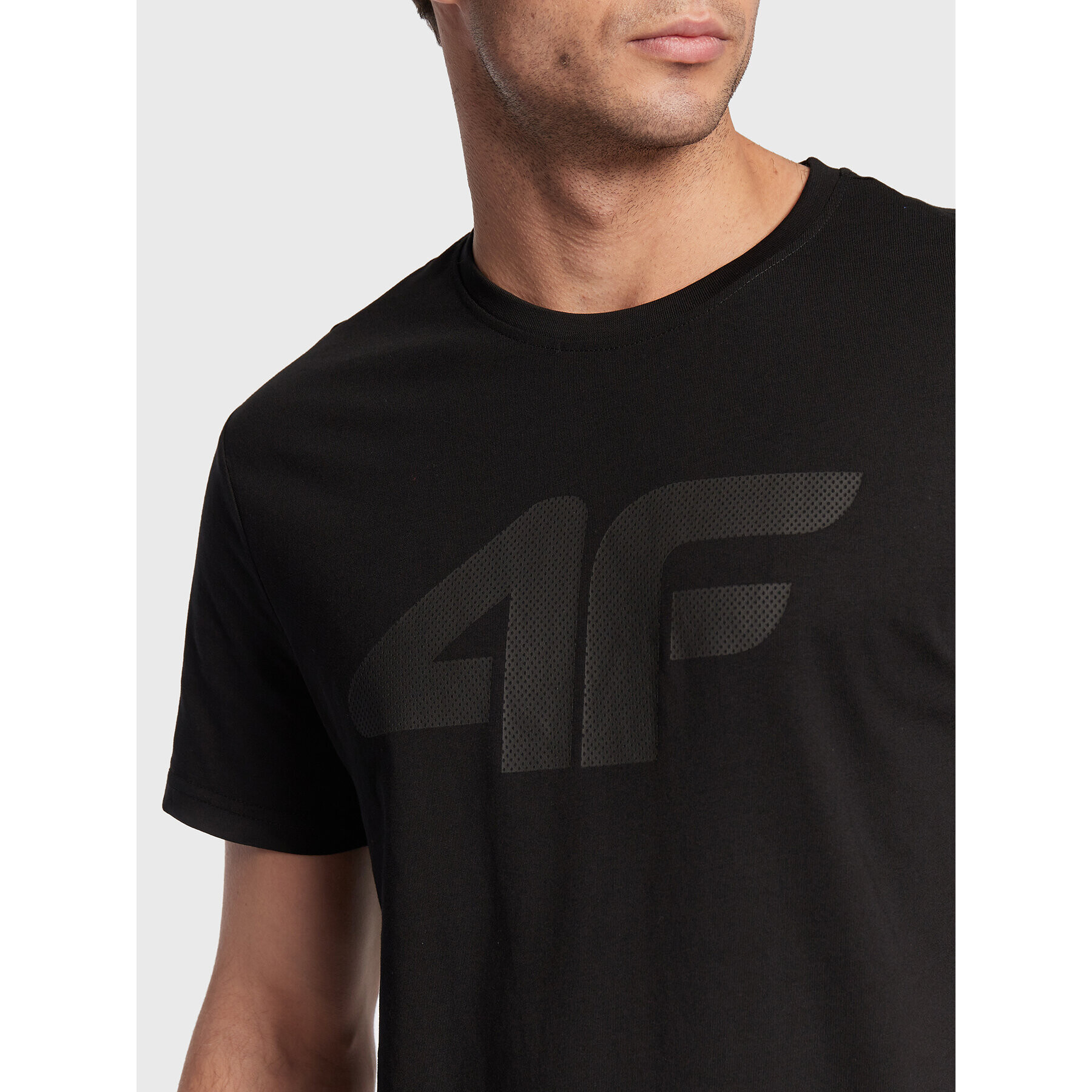 4F Тишърт H4Z22-TSM353 Черен Regular Fit - Pepit.bg