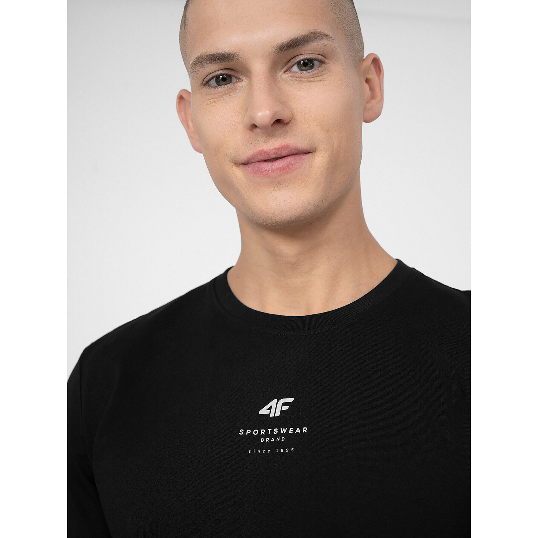 4F Тишърт SS23TTSHM363 Черен Regular Fit - Pepit.bg