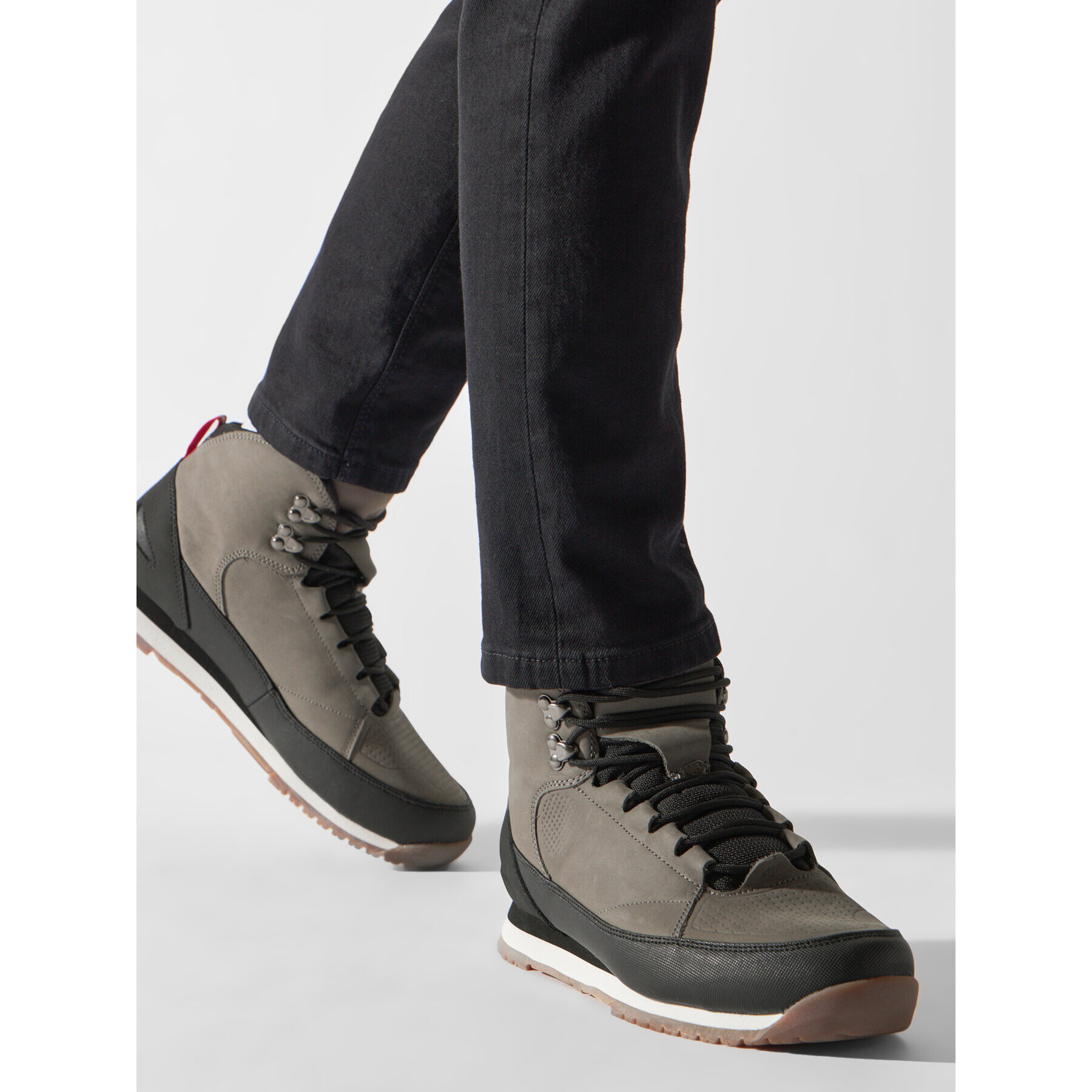 4F Туристически oбувки AW22FWINM011 Сив - Pepit.bg